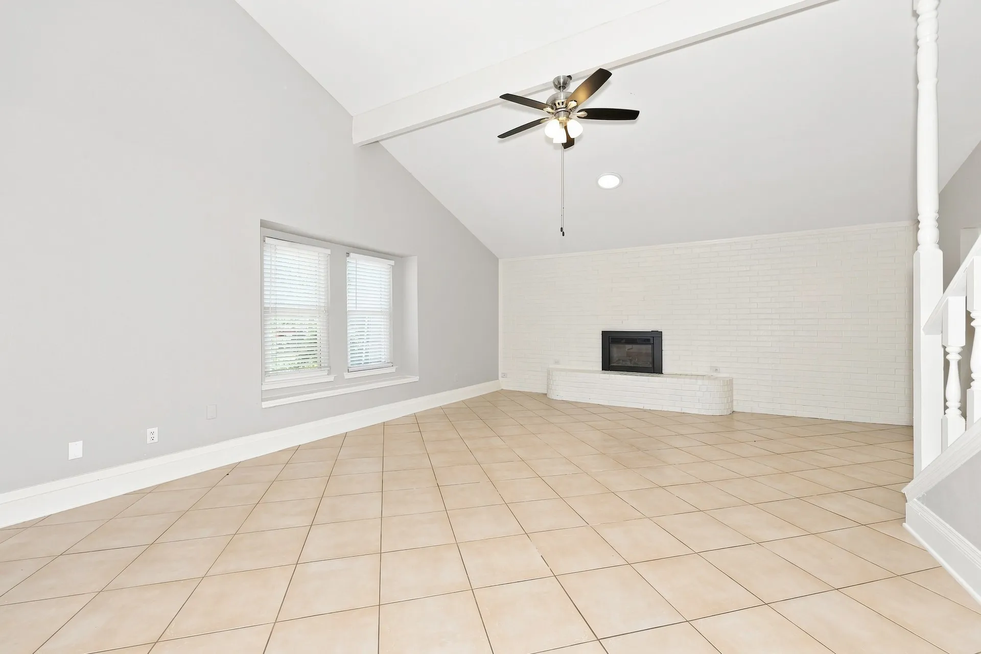 Single Family Residence For Sale in Dallas County , 1901 Creek Wood Court, Irving, Texas 75060, 4 Bedroom, 2 Bathroom, 2 Garage spaces, 2,332 Sqft, built in 1979, mls#21393745, Real Estate Agent in Irving, Homes For Sale in Dallas county, Homes For Sale in Irving, Realtor in Irving Texas, Real Estate Brokerage Independent Realty Texas, Luminita Cordes Realtor