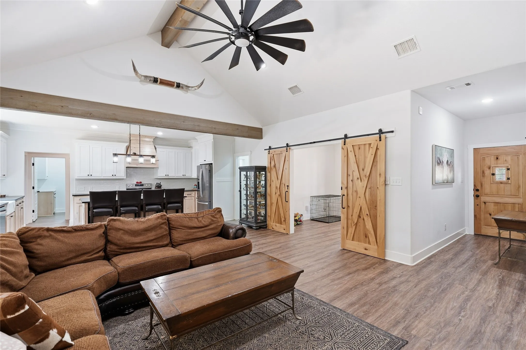 Single Family Residence For Sale in Wise County , 230 Silver Lakes Drive, Sunset, Texas 76270, 3 Bedroom, 2 Bathroom, 2 Garage spaces, 1,910 Sqft, built in 2022, mls#21396040, Real Estate Agent in Sunset, Homes For Sale in Wise county, Homes For Sale in Sunset, Realtor in Sunset Texas, Real Estate Brokerage Independent Realty Texas, Luminita Cordes Realtor