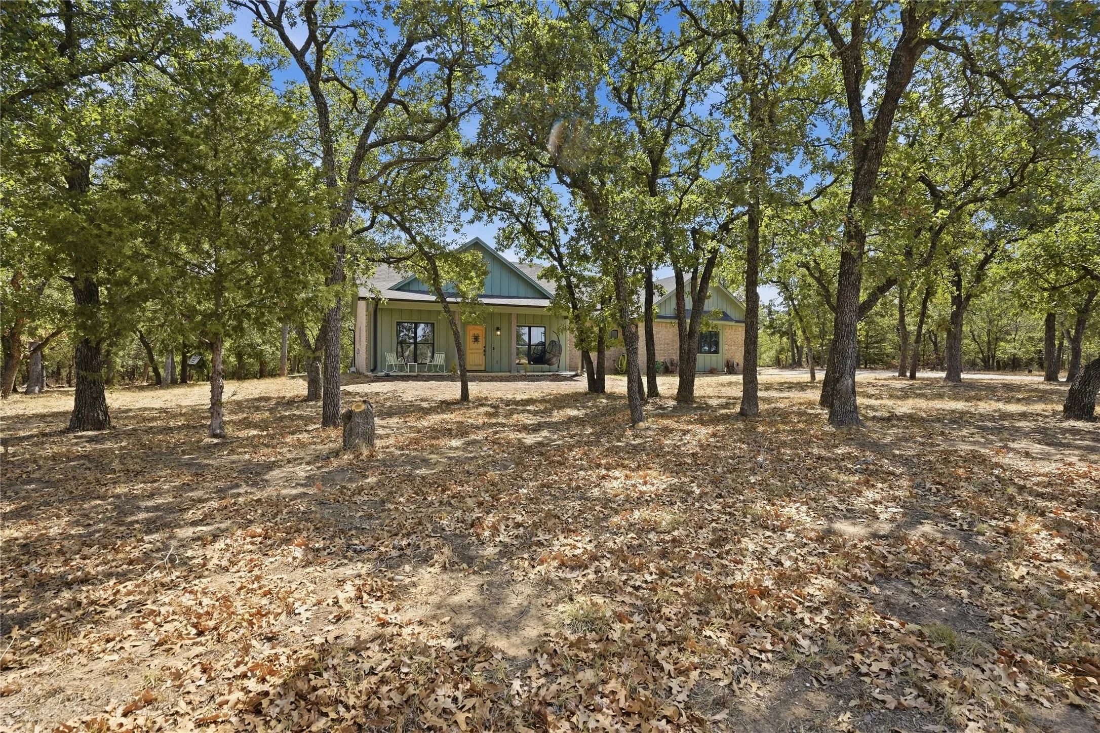 Single Family Residence For Sale in Wise County , 230 Silver Lakes Drive, Sunset, Texas 76270, 3 Bedroom, 2 Bathroom, 2 Garage spaces, 1,910 Sqft, built in 2022, mls#21396040, Real Estate Agent in Sunset, Homes For Sale in Wise county, Homes For Sale in Sunset, Realtor in Sunset Texas, Real Estate Brokerage Independent Realty Texas, Luminita Cordes Realtor