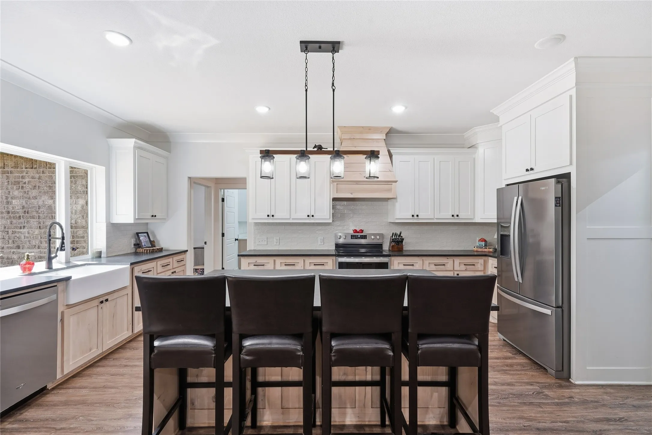 Single Family Residence For Sale in Wise County , 230 Silver Lakes Drive, Sunset, Texas 76270, 3 Bedroom, 2 Bathroom, 2 Garage spaces, 1,910 Sqft, built in 2022, mls#21396040, Real Estate Agent in Sunset, Homes For Sale in Wise county, Homes For Sale in Sunset, Realtor in Sunset Texas, Real Estate Brokerage Independent Realty Texas, Luminita Cordes Realtor