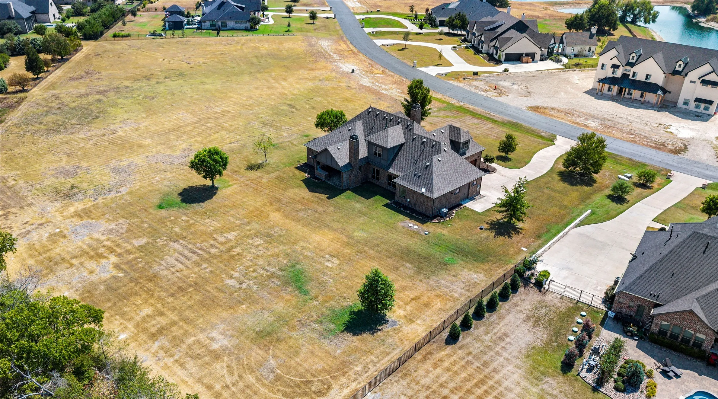 Single Family Residence For Sale in Collin County , 4840 Serenity Trail, Mc Kinney, Texas 75071, 3 Bedroom, 3 Bathroom, 2 Garage spaces, 3,803 Sqft, built in 2016, mls#21393801, Real Estate Agent in Mc Kinney, Homes For Sale in Collin county, Homes For Sale in Mc Kinney, Realtor in Mc Kinney Texas, Real Estate Brokerage Independent Realty Texas, Luminita Cordes Realtor