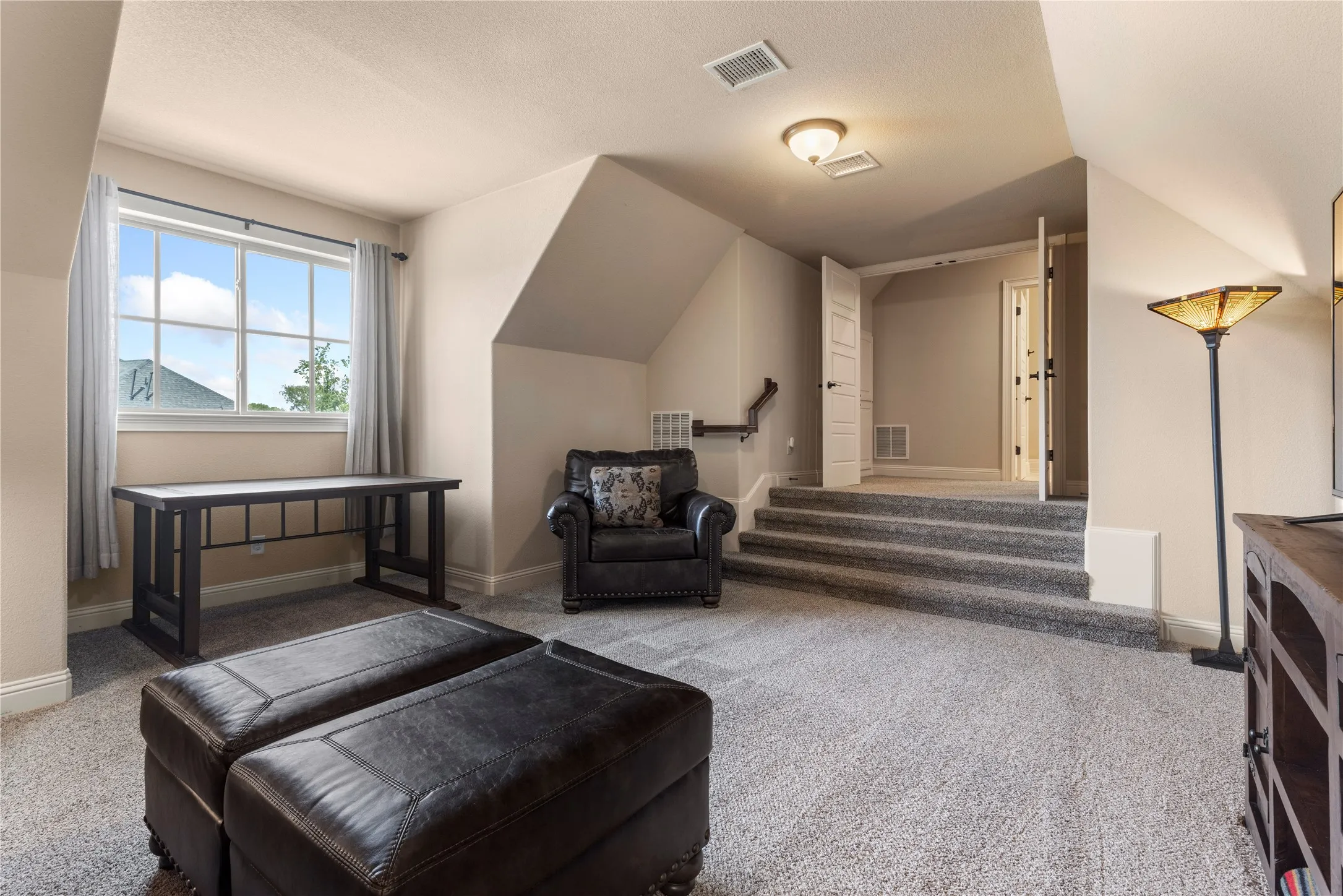 Single Family Residence For Sale in Collin County , 4840 Serenity Trail, Mc Kinney, Texas 75071, 3 Bedroom, 3 Bathroom, 2 Garage spaces, 3,803 Sqft, built in 2016, mls#21393801, Real Estate Agent in Mc Kinney, Homes For Sale in Collin county, Homes For Sale in Mc Kinney, Realtor in Mc Kinney Texas, Real Estate Brokerage Independent Realty Texas, Luminita Cordes Realtor
