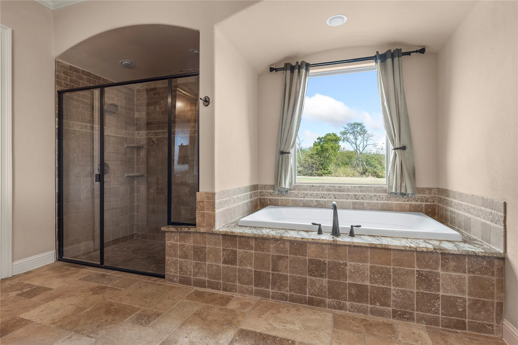 Single Family Residence For Sale in Collin County , 4840 Serenity Trail, Mc Kinney, Texas 75071, 3 Bedroom, 3 Bathroom, 2 Garage spaces, 3,803 Sqft, built in 2016, mls#21393801, Real Estate Agent in Mc Kinney, Homes For Sale in Collin county, Homes For Sale in Mc Kinney, Realtor in Mc Kinney Texas, Real Estate Brokerage Independent Realty Texas, Luminita Cordes Realtor