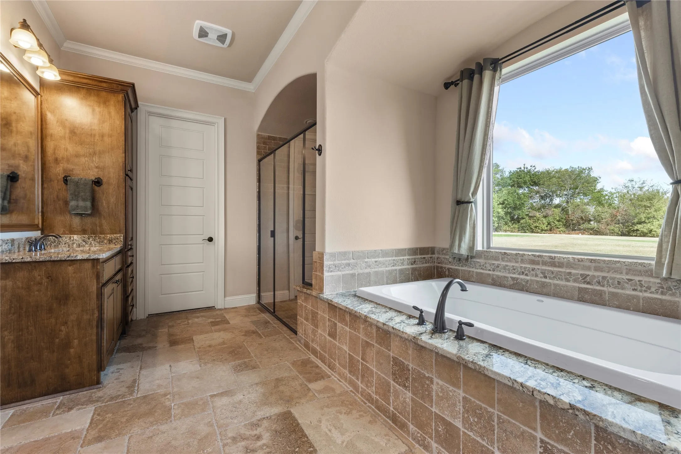 Single Family Residence For Sale in Collin County , 4840 Serenity Trail, Mc Kinney, Texas 75071, 3 Bedroom, 3 Bathroom, 2 Garage spaces, 3,803 Sqft, built in 2016, mls#21393801, Real Estate Agent in Mc Kinney, Homes For Sale in Collin county, Homes For Sale in Mc Kinney, Realtor in Mc Kinney Texas, Real Estate Brokerage Independent Realty Texas, Luminita Cordes Realtor