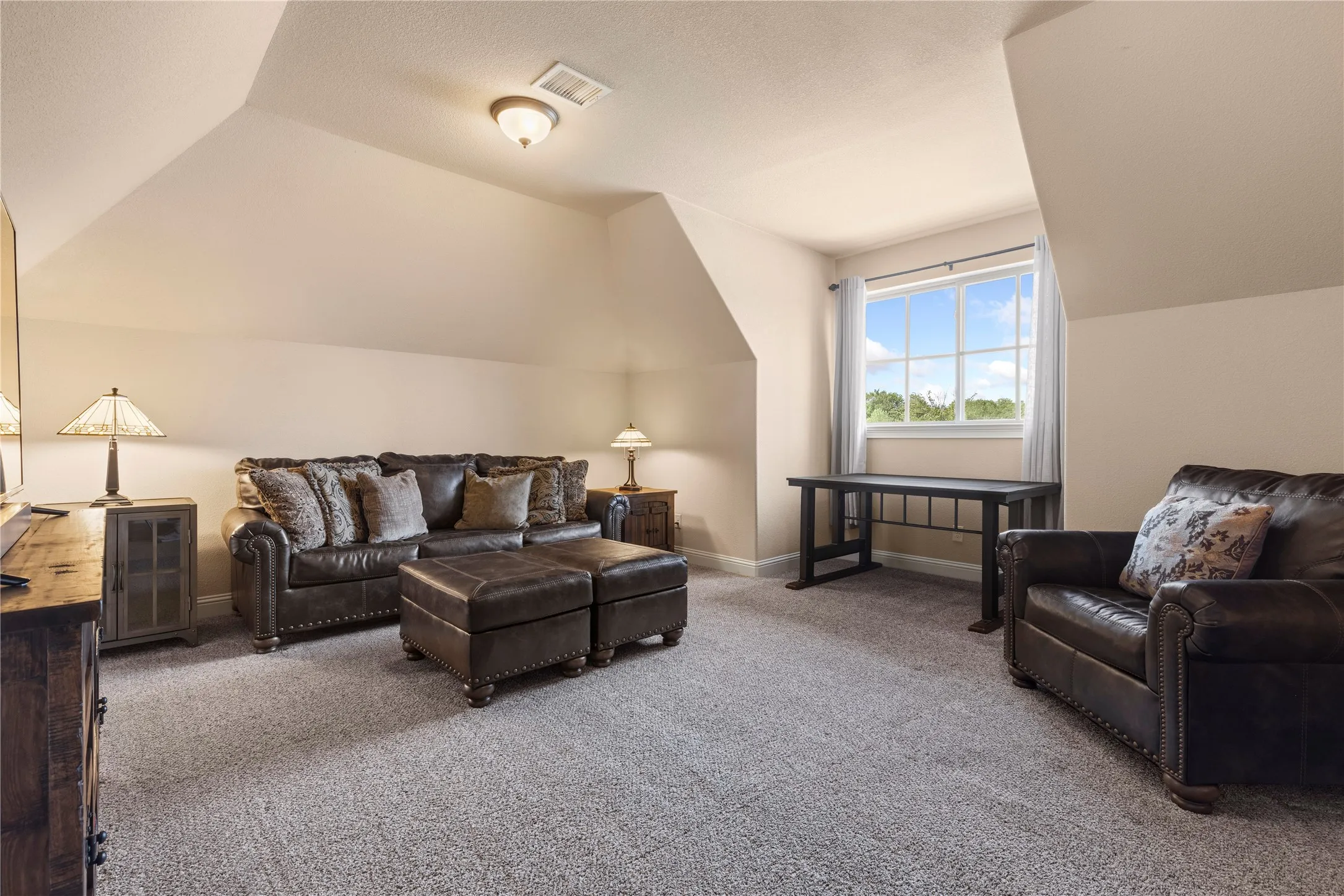 Single Family Residence For Sale in Collin County , 4840 Serenity Trail, Mc Kinney, Texas 75071, 3 Bedroom, 3 Bathroom, 2 Garage spaces, 3,803 Sqft, built in 2016, mls#21393801, Real Estate Agent in Mc Kinney, Homes For Sale in Collin county, Homes For Sale in Mc Kinney, Realtor in Mc Kinney Texas, Real Estate Brokerage Independent Realty Texas, Luminita Cordes Realtor