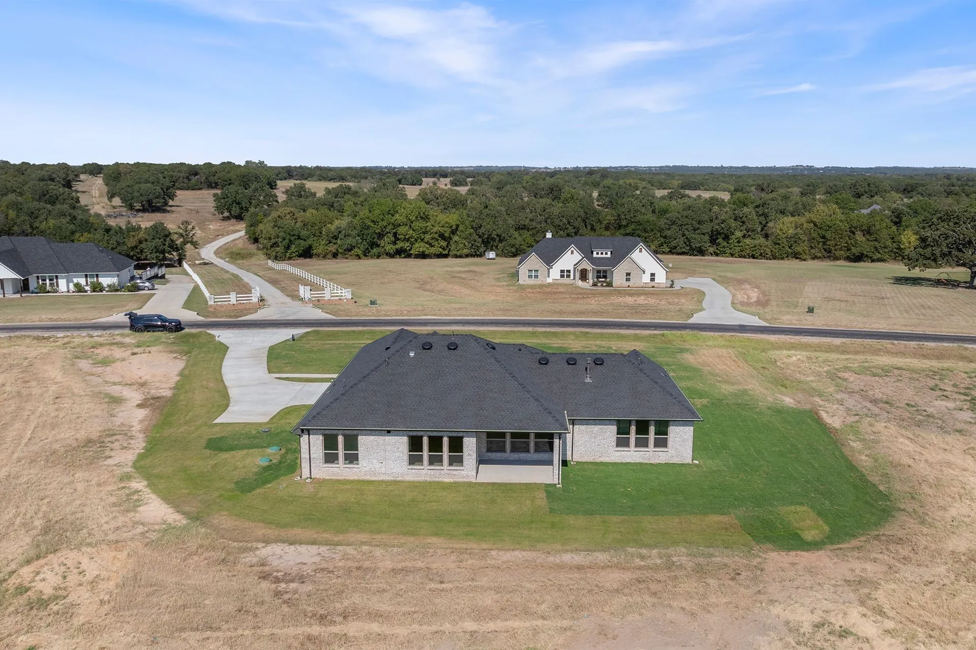 Single Family Residence For Sale in Parker County , 1099 Paradise Parkway, Poolville, Texas 76487, 3 Bedroom, 3 Bathroom, 2 Garage spaces, 2,587 Sqft, built in 2024, mls#21395991, Real Estate Agent in Poolville, Homes For Sale in Parker county, Homes For Sale in Poolville, Realtor in Poolville Texas, Real Estate Brokerage Independent Realty Texas, Luminita Cordes Realtor