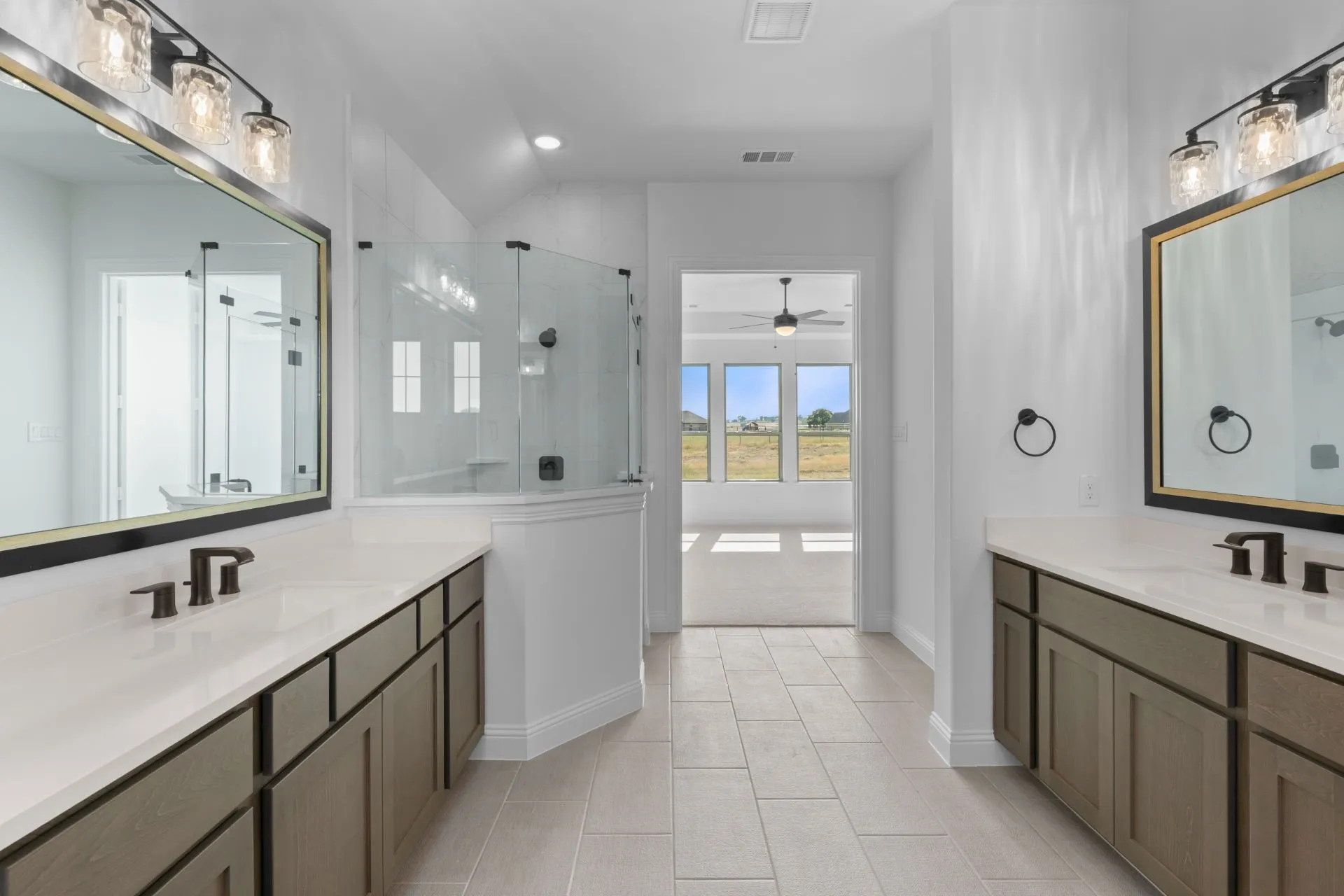 Single Family Residence For Sale in Parker County , 1099 Paradise Parkway, Poolville, Texas 76487, 3 Bedroom, 3 Bathroom, 2 Garage spaces, 2,587 Sqft, built in 2024, mls#21395991, Real Estate Agent in Poolville, Homes For Sale in Parker county, Homes For Sale in Poolville, Realtor in Poolville Texas, Real Estate Brokerage Independent Realty Texas, Luminita Cordes Realtor