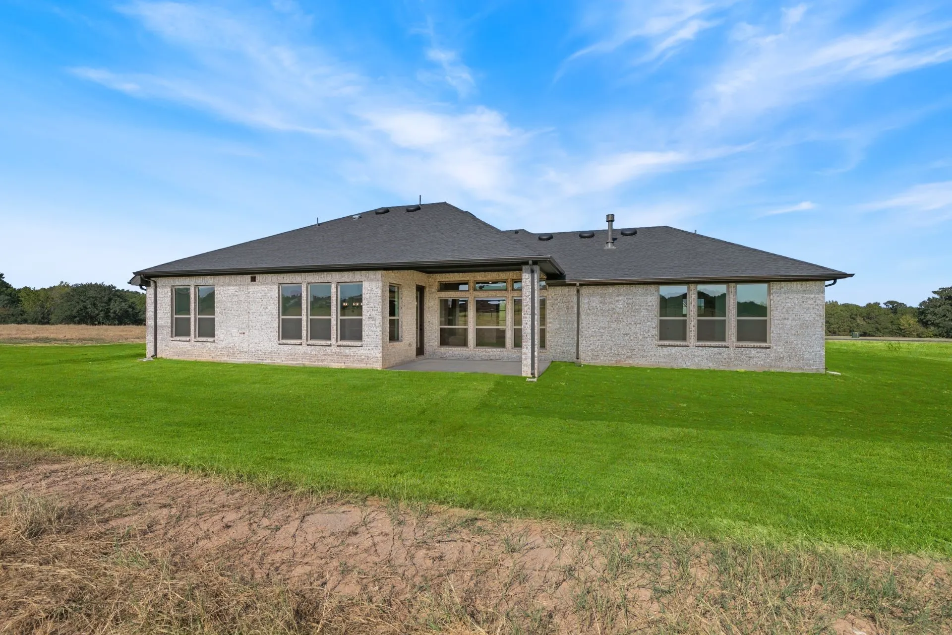 Single Family Residence For Sale in Parker County , 1099 Paradise Parkway, Poolville, Texas 76487, 3 Bedroom, 3 Bathroom, 2 Garage spaces, 2,587 Sqft, built in 2024, mls#21395991, Real Estate Agent in Poolville, Homes For Sale in Parker county, Homes For Sale in Poolville, Realtor in Poolville Texas, Real Estate Brokerage Independent Realty Texas, Luminita Cordes Realtor