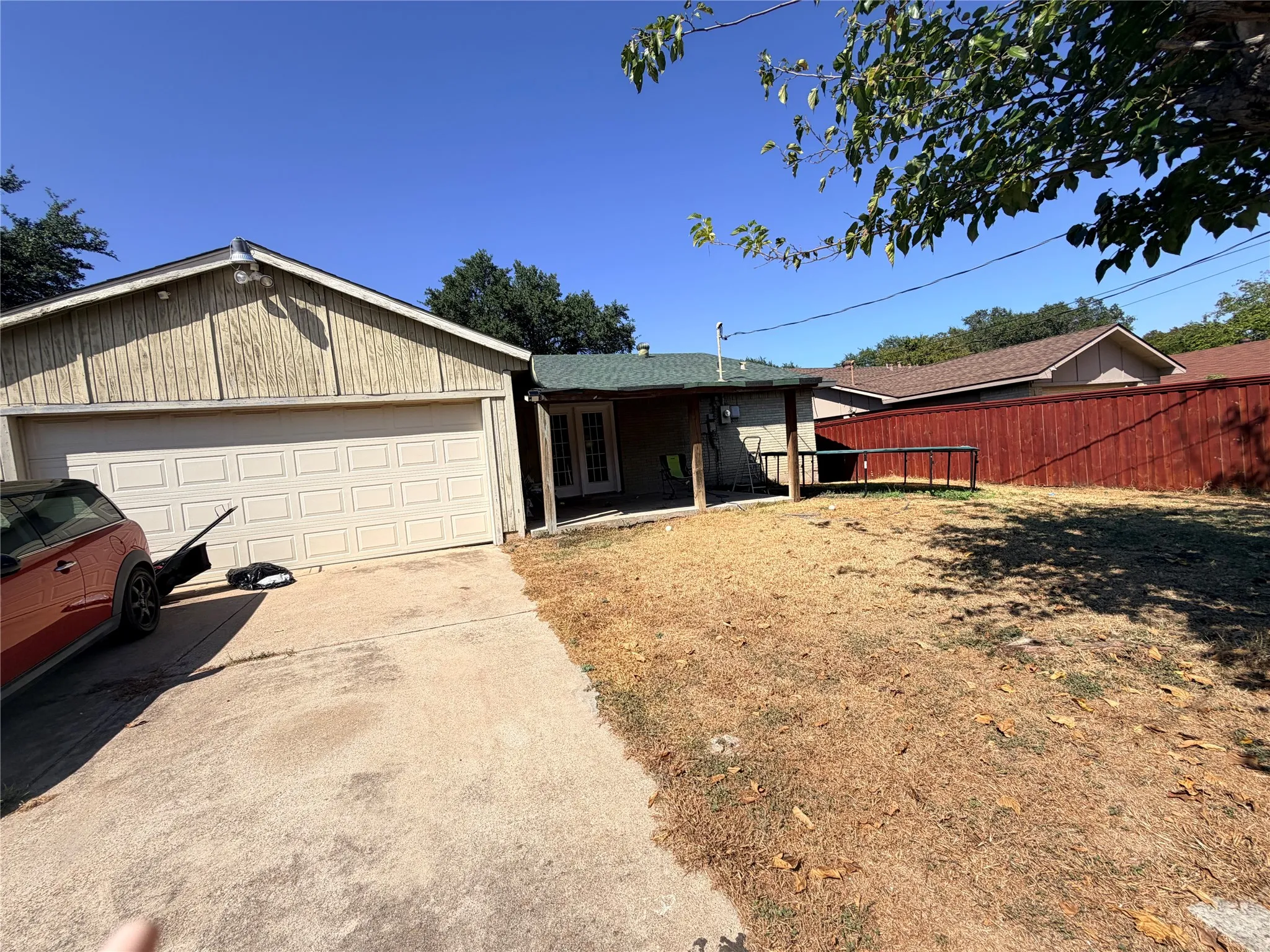 Single Family Residence For Sale in Dallas County , 7116 Chinaberry Road, Dallas, Texas 75249, 4 Bedroom, 2 Bathroom, 2 Garage spaces, 1,796 Sqft, built in 1975, mls#21394538, Real Estate Agent in Dallas, Homes For Sale in Dallas county, Homes For Sale in Dallas, Realtor in Dallas Texas, Real Estate Brokerage Independent Realty Texas, Luminita Cordes Realtor