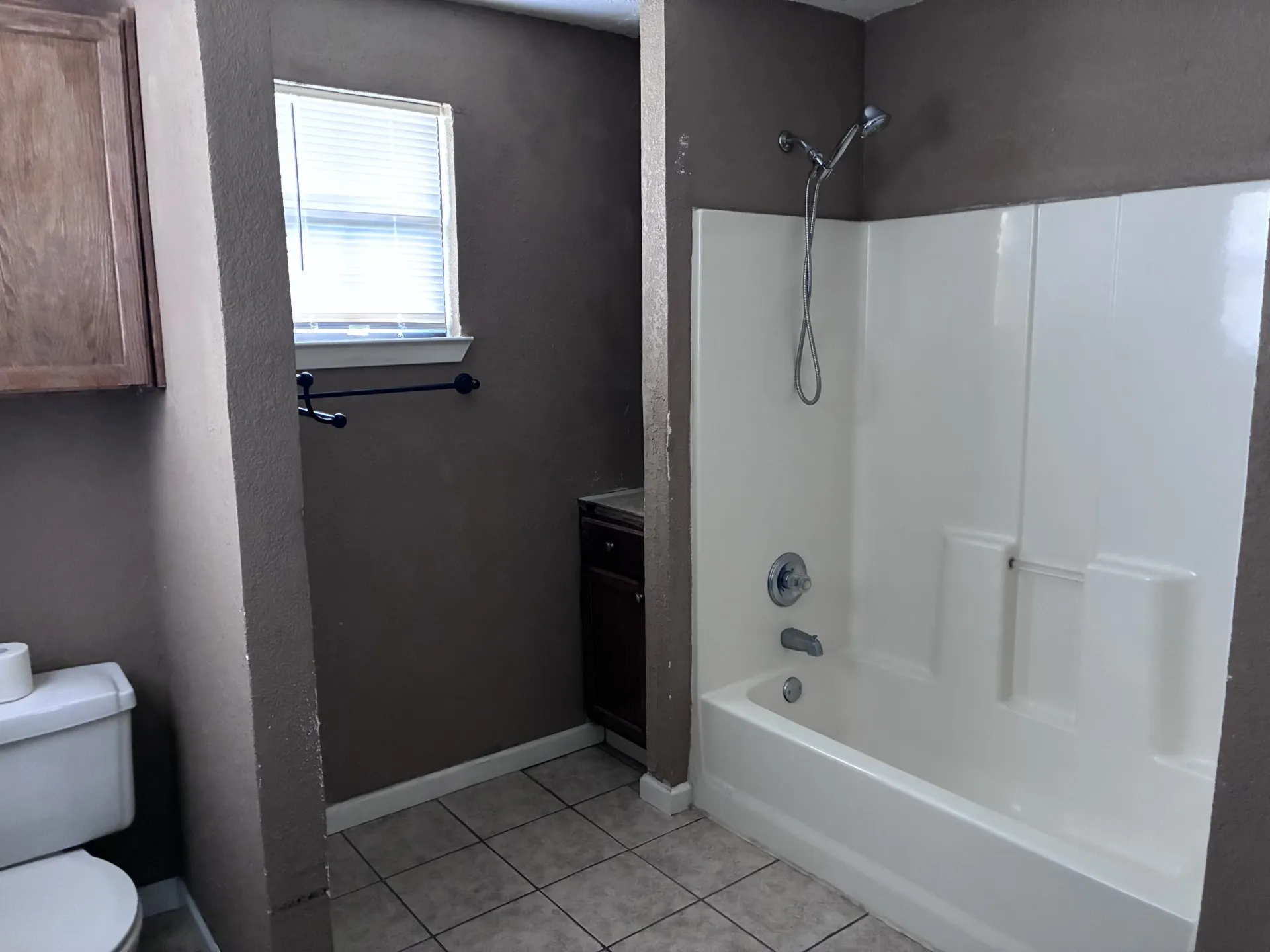 Single Family Residence For Sale in Freestone County , 306 Hubbard, Streetman, Texas 75859, 3 Bedroom, 2 Bathroom, Garage spaces, 1,380 Sqft, built in 1950, mls#21396111, Real Estate Agent in Streetman, Homes For Sale in Freestone county, Homes For Sale in Streetman, Realtor in Streetman Texas, Real Estate Brokerage Independent Realty Texas, Luminita Cordes Realtor