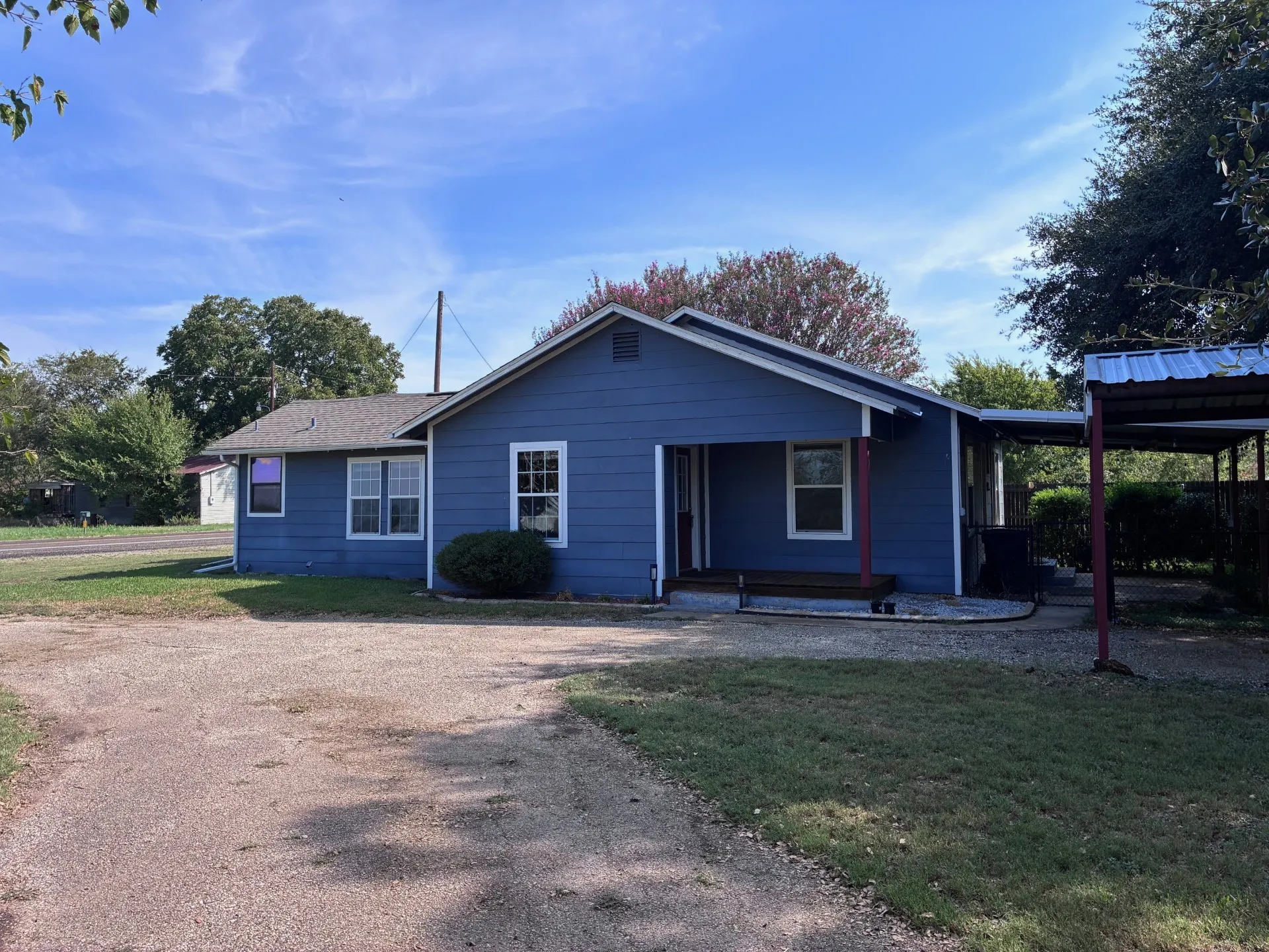 Single Family Residence For Sale in Freestone County , 306 Hubbard, Streetman, Texas 75859, 3 Bedroom, 2 Bathroom, Garage spaces, 1,380 Sqft, built in 1950, mls#21396111, Real Estate Agent in Streetman, Homes For Sale in Freestone county, Homes For Sale in Streetman, Realtor in Streetman Texas, Real Estate Brokerage Independent Realty Texas, Luminita Cordes Realtor