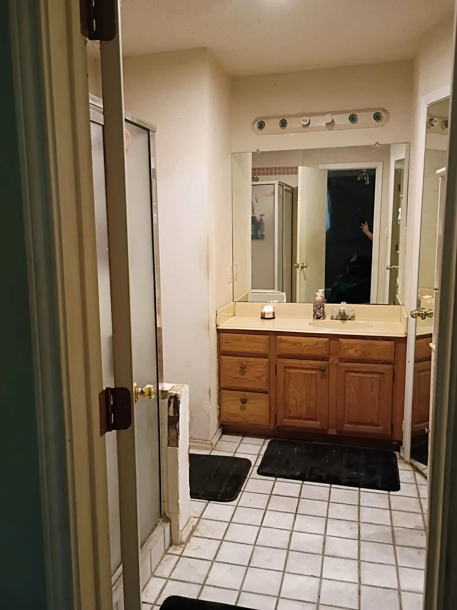 Single Family Residence For Sale in Ellis County , 212 Saint James Place, Midlothian, Texas 76065, 3 Bedroom, 2 Bathroom, 2 Garage spaces, 1,268 Sqft, built in 1992, mls#21367996, Real Estate Agent in Midlothian, Homes For Sale in Ellis county, Homes For Sale in Midlothian, Realtor in Midlothian Texas, Real Estate Brokerage Independent Realty Texas, Luminita Cordes Realtor