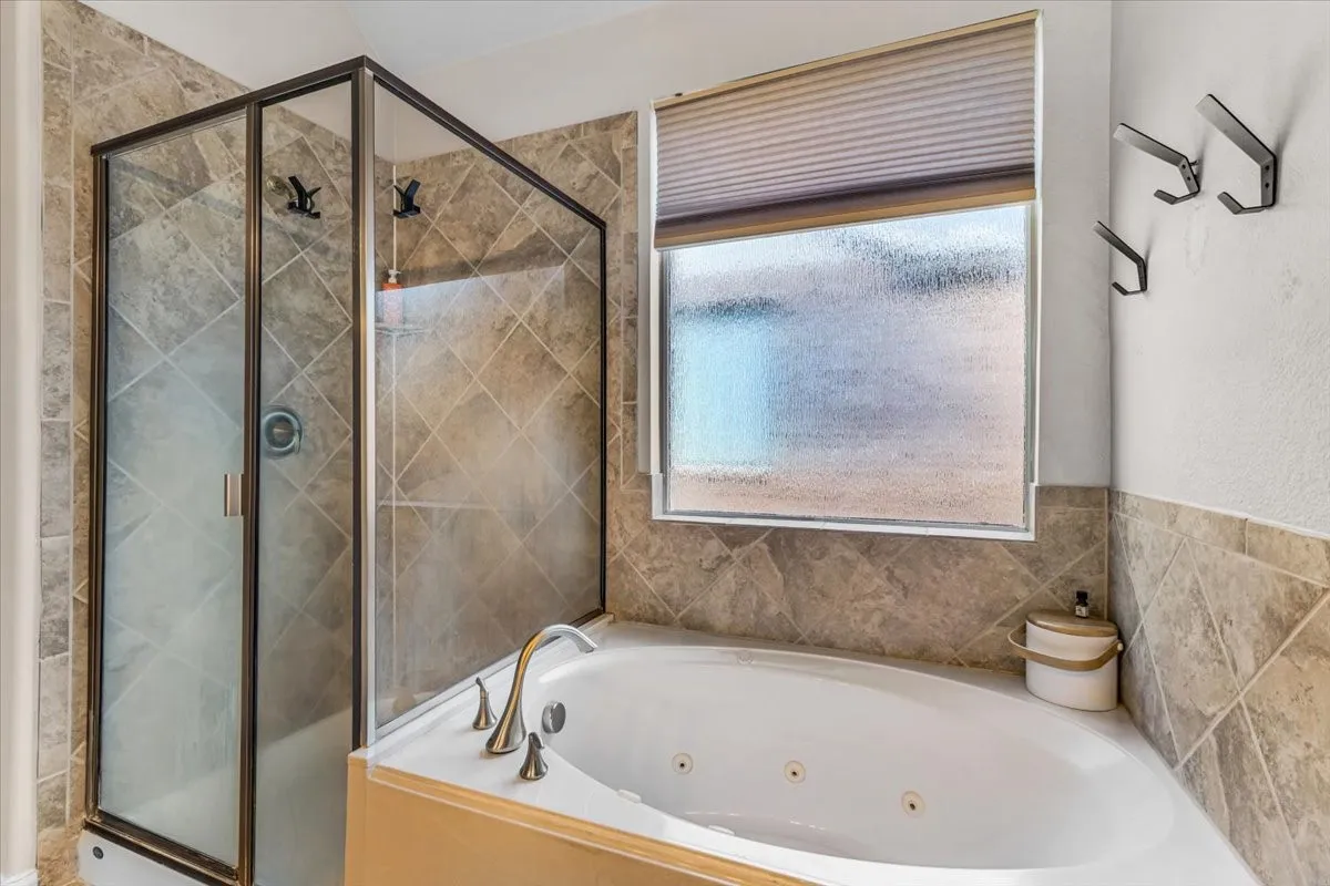 Single Family Residence For Sale in Tarrant County , 5728 Sapphire Pool Trail, Fort Worth, Texas 76244, 3 Bedroom, 2 Bathroom, 2 Garage spaces, 1,832 Sqft, built in 2009, mls#21395937, Real Estate Agent in Fort Worth, Homes For Sale in Tarrant county, Homes For Sale in Fort Worth, Realtor in Fort Worth Texas, Real Estate Brokerage Independent Realty Texas, Luminita Cordes Realtor