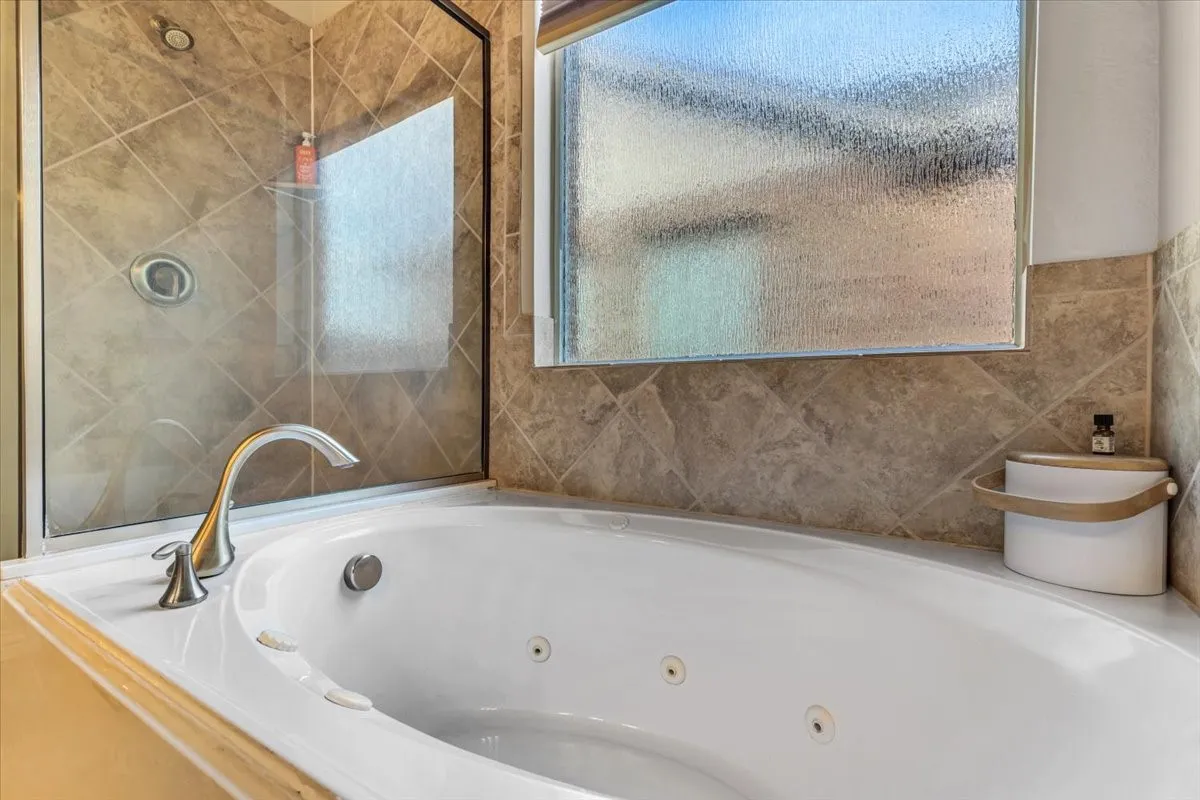 Single Family Residence For Sale in Tarrant County , 5728 Sapphire Pool Trail, Fort Worth, Texas 76244, 3 Bedroom, 2 Bathroom, 2 Garage spaces, 1,832 Sqft, built in 2009, mls#21395937, Real Estate Agent in Fort Worth, Homes For Sale in Tarrant county, Homes For Sale in Fort Worth, Realtor in Fort Worth Texas, Real Estate Brokerage Independent Realty Texas, Luminita Cordes Realtor