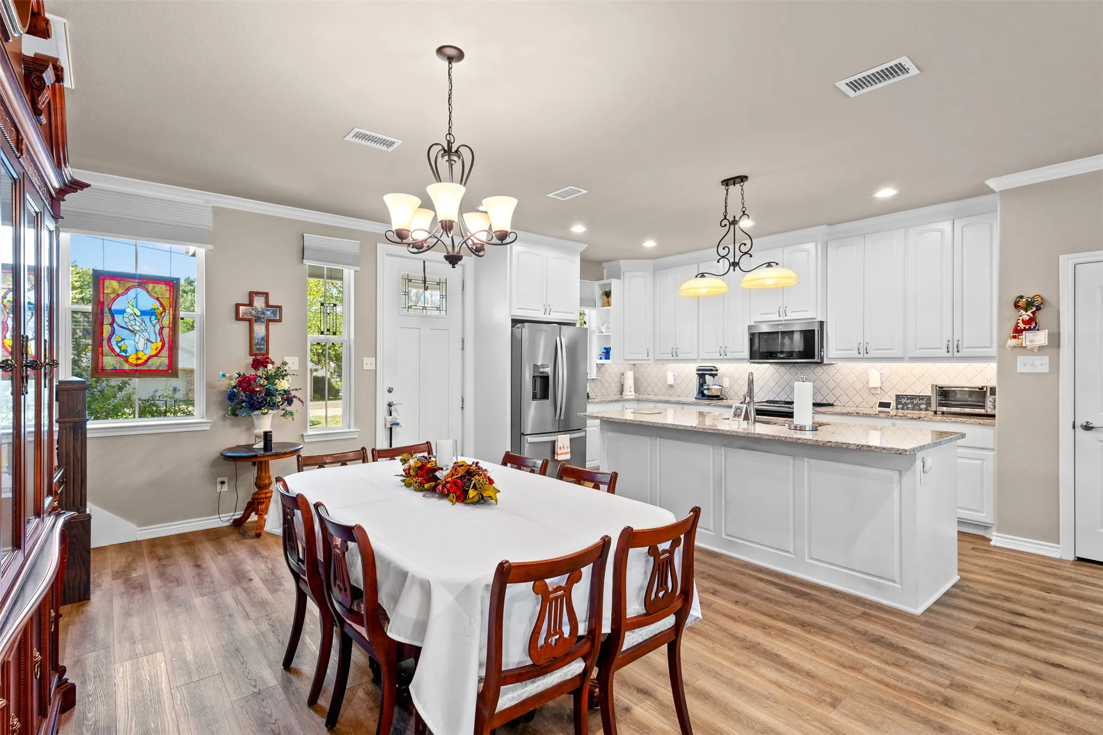 Single Family Residence For Sale in Henderson County , 122 Redondo Drive, Gun Barrel City, Texas 75156, 4 Bedroom, 3 Bathroom, 2 Garage spaces, 2,201 Sqft, built in 2020, mls#21385919, Real Estate Agent in Gun Barrel City, Homes For Sale in Henderson county, Homes For Sale in Gun Barrel City, Realtor in Gun Barrel City Texas, Real Estate Brokerage Independent Realty Texas, Luminita Cordes Realtor