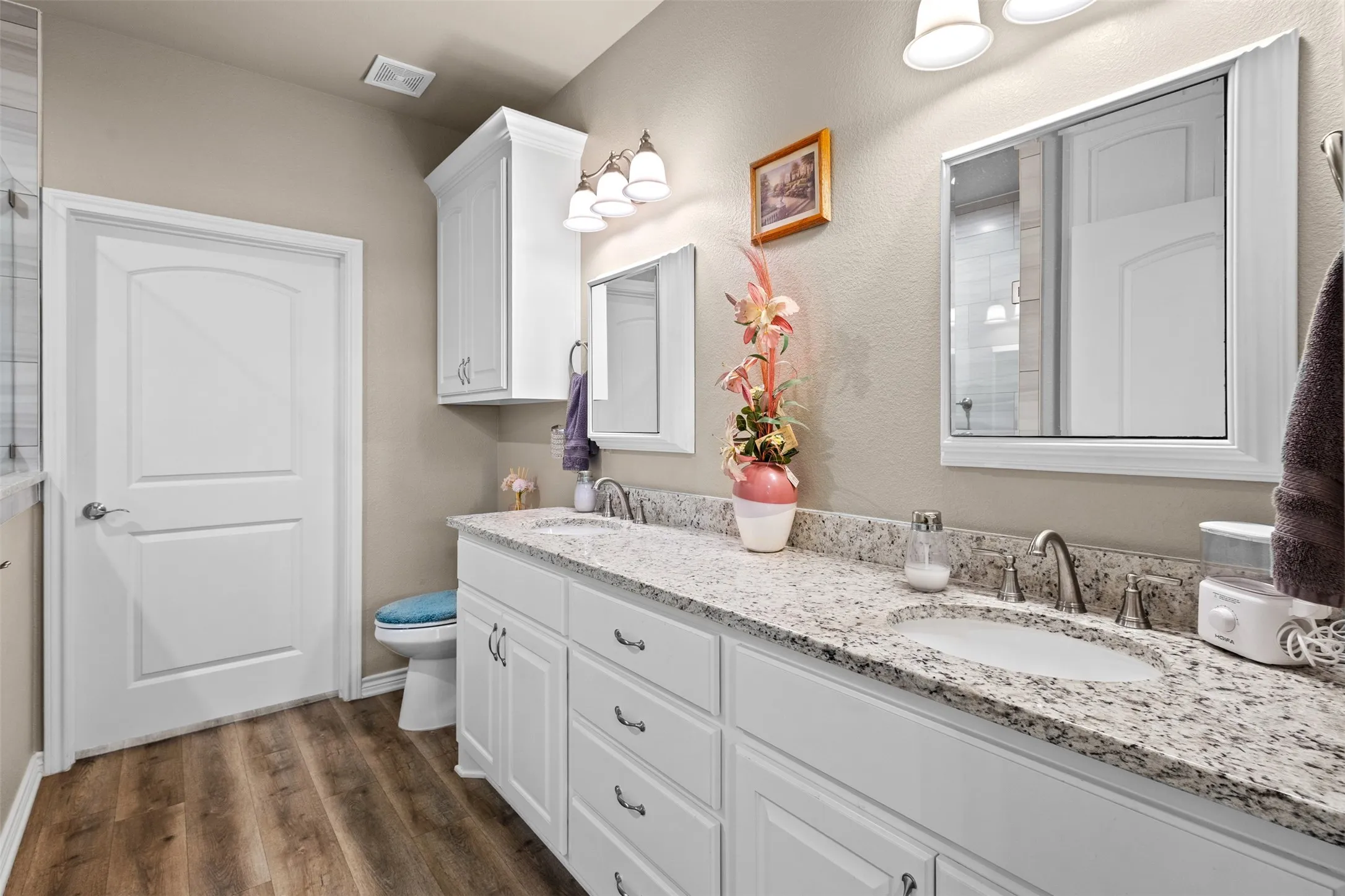 Single Family Residence For Sale in Henderson County , 122 Redondo Drive, Gun Barrel City, Texas 75156, 4 Bedroom, 3 Bathroom, 2 Garage spaces, 2,201 Sqft, built in 2020, mls#21385919, Real Estate Agent in Gun Barrel City, Homes For Sale in Henderson county, Homes For Sale in Gun Barrel City, Realtor in Gun Barrel City Texas, Real Estate Brokerage Independent Realty Texas, Luminita Cordes Realtor