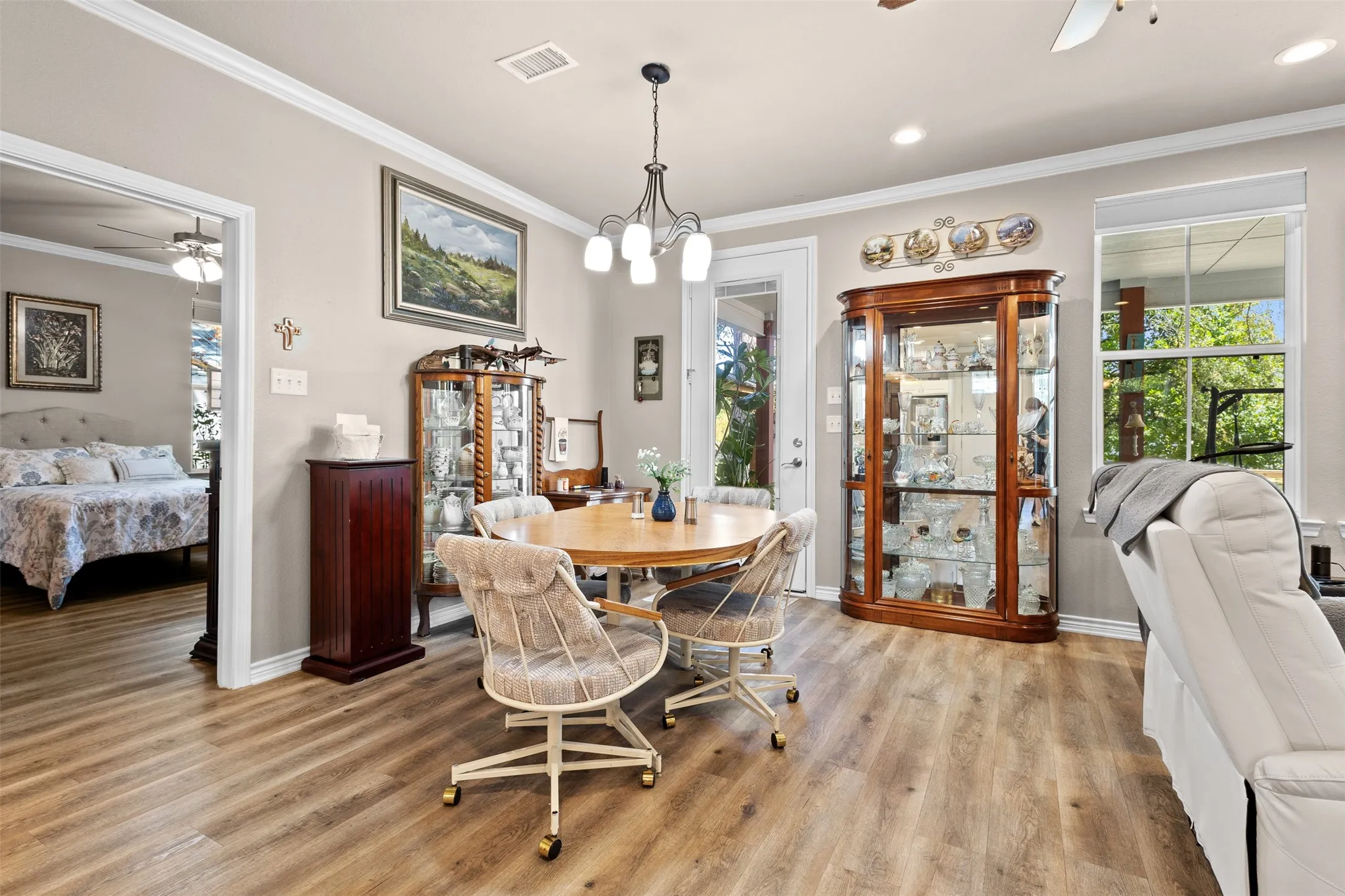 Single Family Residence For Sale in Henderson County , 122 Redondo Drive, Gun Barrel City, Texas 75156, 4 Bedroom, 3 Bathroom, 2 Garage spaces, 2,201 Sqft, built in 2020, mls#21385919, Real Estate Agent in Gun Barrel City, Homes For Sale in Henderson county, Homes For Sale in Gun Barrel City, Realtor in Gun Barrel City Texas, Real Estate Brokerage Independent Realty Texas, Luminita Cordes Realtor