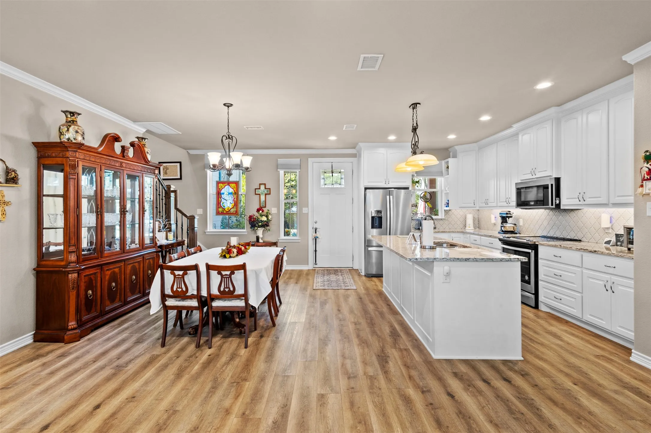 Single Family Residence For Sale in Henderson County , 122 Redondo Drive, Gun Barrel City, Texas 75156, 4 Bedroom, 3 Bathroom, 2 Garage spaces, 2,201 Sqft, built in 2020, mls#21385919, Real Estate Agent in Gun Barrel City, Homes For Sale in Henderson county, Homes For Sale in Gun Barrel City, Realtor in Gun Barrel City Texas, Real Estate Brokerage Independent Realty Texas, Luminita Cordes Realtor
