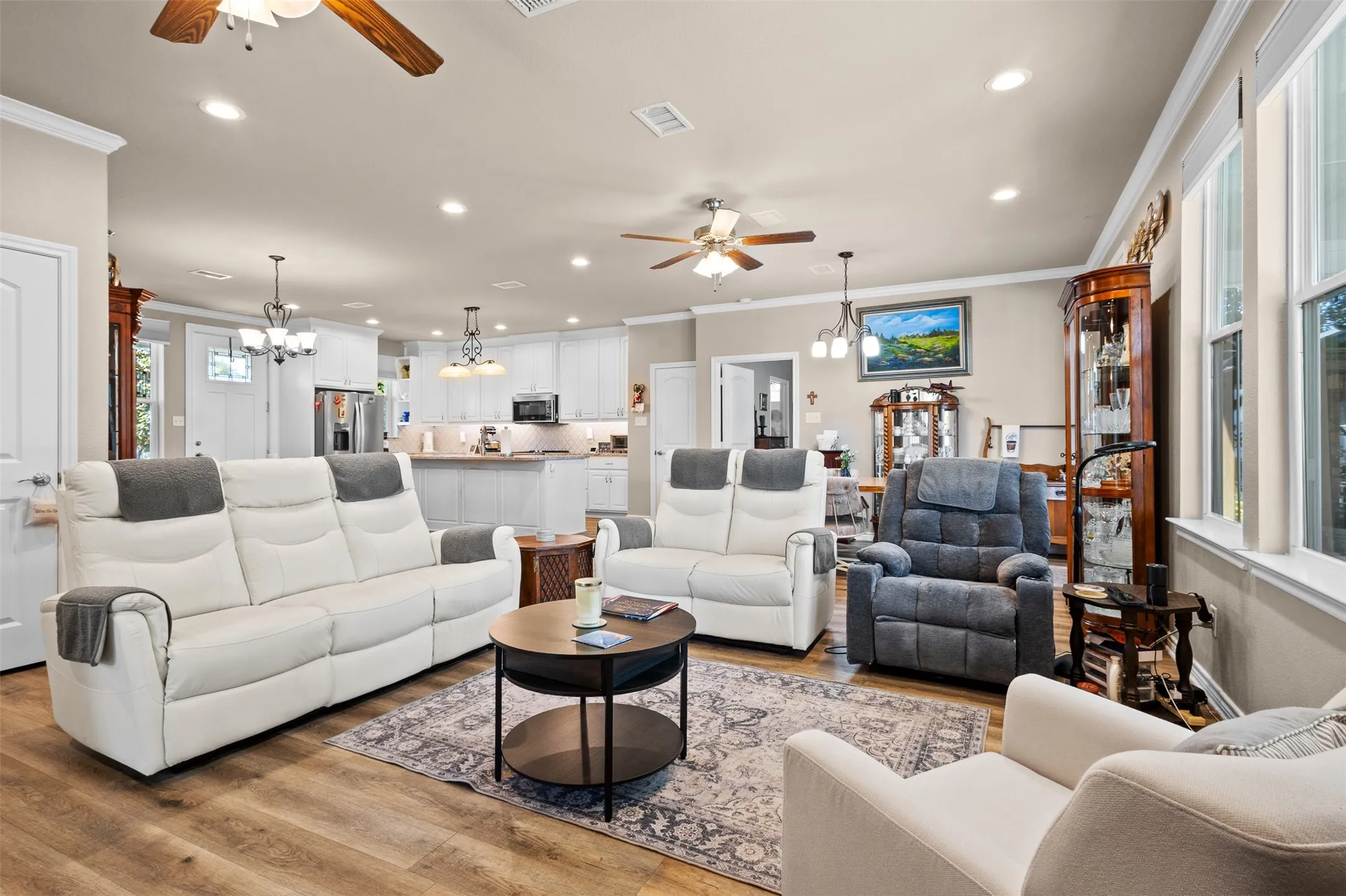 Single Family Residence For Sale in Henderson County , 122 Redondo Drive, Gun Barrel City, Texas 75156, 4 Bedroom, 3 Bathroom, 2 Garage spaces, 2,201 Sqft, built in 2020, mls#21385919, Real Estate Agent in Gun Barrel City, Homes For Sale in Henderson county, Homes For Sale in Gun Barrel City, Realtor in Gun Barrel City Texas, Real Estate Brokerage Independent Realty Texas, Luminita Cordes Realtor