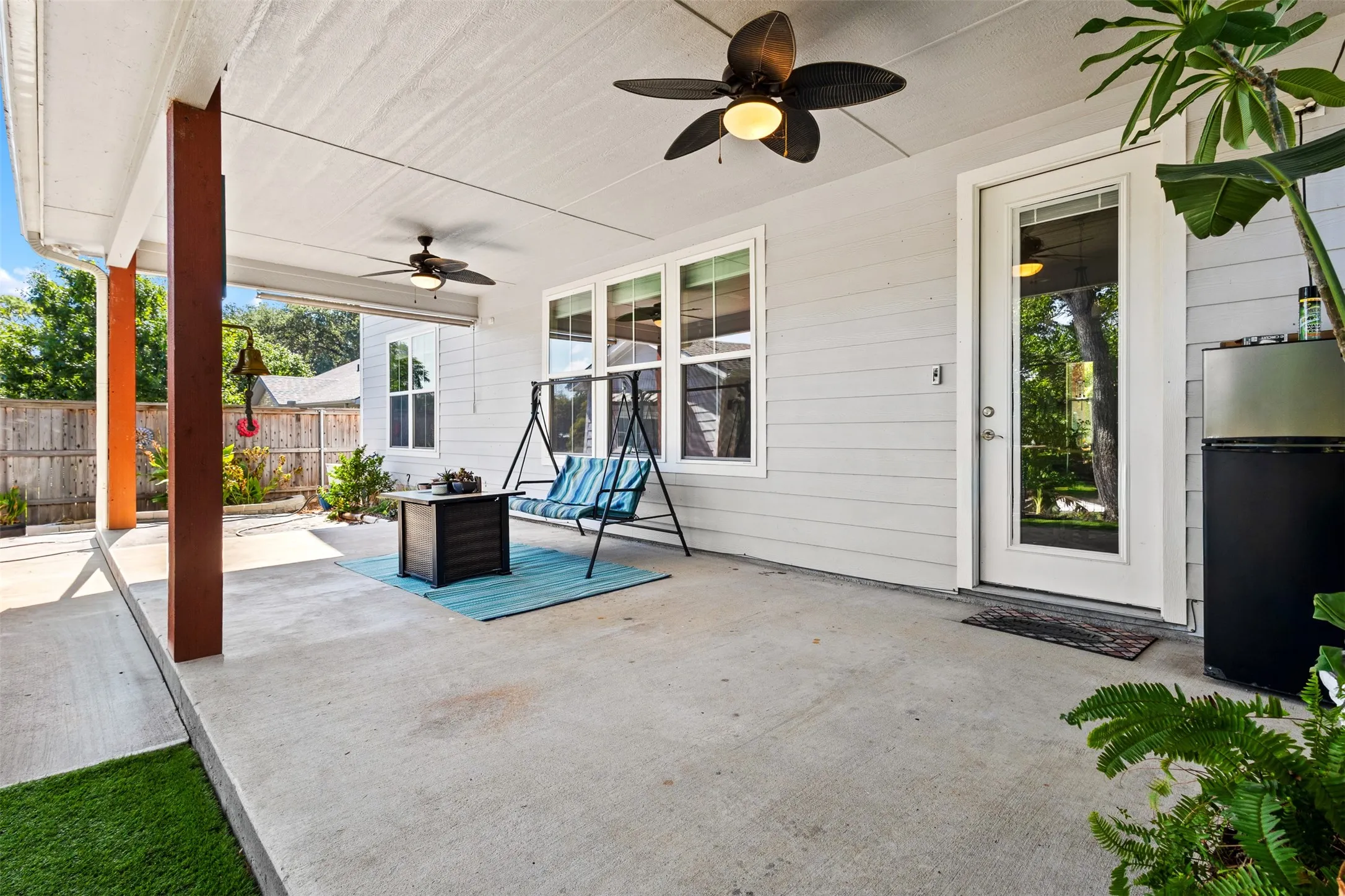 Single Family Residence For Sale in Henderson County , 122 Redondo Drive, Gun Barrel City, Texas 75156, 4 Bedroom, 3 Bathroom, 2 Garage spaces, 2,201 Sqft, built in 2020, mls#21385919, Real Estate Agent in Gun Barrel City, Homes For Sale in Henderson county, Homes For Sale in Gun Barrel City, Realtor in Gun Barrel City Texas, Real Estate Brokerage Independent Realty Texas, Luminita Cordes Realtor