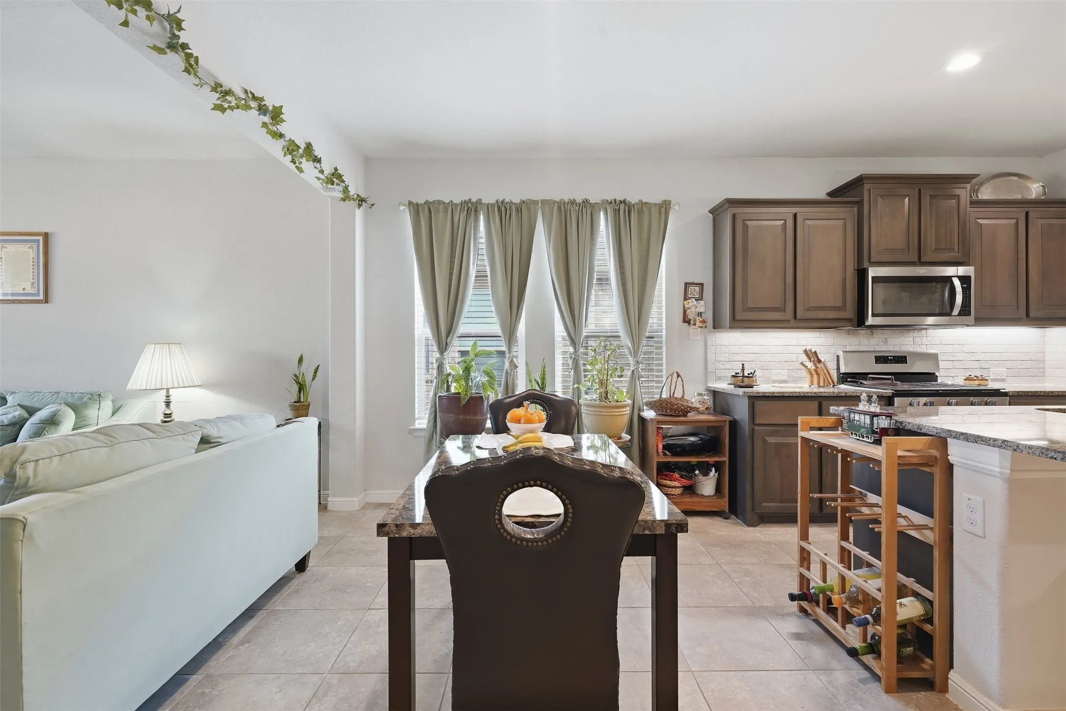 Single Family Residence For Sale in Tarrant County , 9024 Pearfield Road, Fort Worth, Texas 76179, 3 Bedroom, 2 Bathroom, 2 Garage spaces, 1,815 Sqft, built in 2020, mls#21396116, Real Estate Agent in Fort Worth, Homes For Sale in Tarrant county, Homes For Sale in Fort Worth, Realtor in Fort Worth Texas, Real Estate Brokerage Independent Realty Texas, Luminita Cordes Realtor