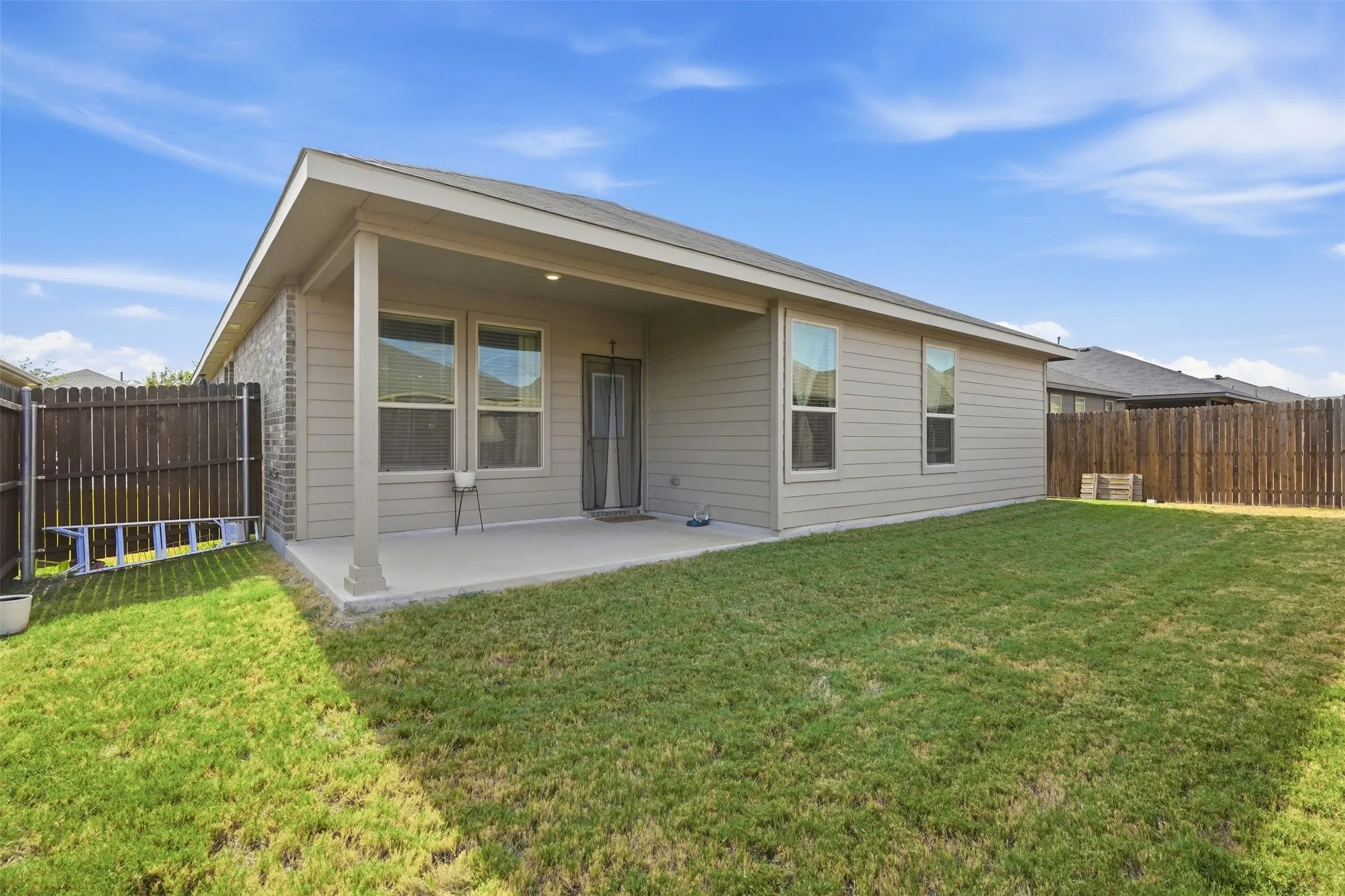 Single Family Residence For Sale in Tarrant County , 9024 Pearfield Road, Fort Worth, Texas 76179, 3 Bedroom, 2 Bathroom, 2 Garage spaces, 1,815 Sqft, built in 2020, mls#21396116, Real Estate Agent in Fort Worth, Homes For Sale in Tarrant county, Homes For Sale in Fort Worth, Realtor in Fort Worth Texas, Real Estate Brokerage Independent Realty Texas, Luminita Cordes Realtor