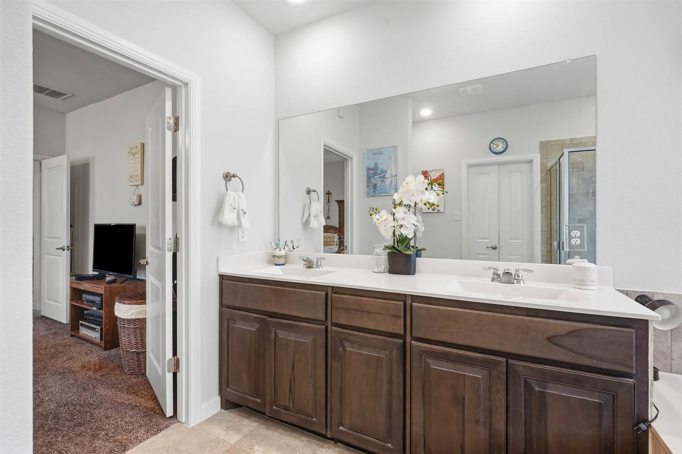 Single Family Residence For Sale in Tarrant County , 9024 Pearfield Road, Fort Worth, Texas 76179, 3 Bedroom, 2 Bathroom, 2 Garage spaces, 1,815 Sqft, built in 2020, mls#21396116, Real Estate Agent in Fort Worth, Homes For Sale in Tarrant county, Homes For Sale in Fort Worth, Realtor in Fort Worth Texas, Real Estate Brokerage Independent Realty Texas, Luminita Cordes Realtor