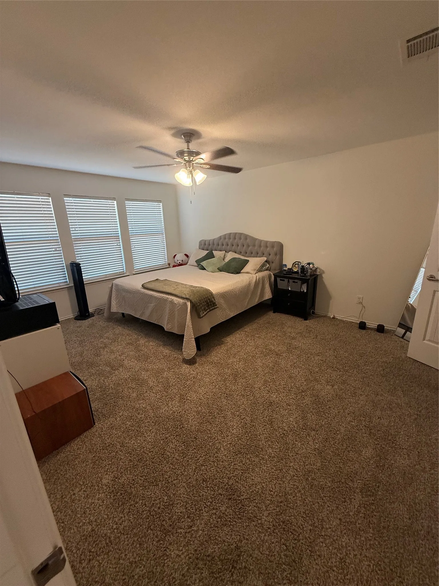 Single Family Residence For Rent in Kaufman County , 2034 Kings Forest Drive, Heartland, Texas 75126, 3 Bedroom, 2 Bathroom, 2 Garage spaces, 1,835 Sqft, built in 2007, mls#21396130, Real Estate Agent in Heartland, Homes For Rent in Kaufman county, Homes For Rent in Heartland, Realtor in Heartland Texas, Real Estate Brokerage Independent Realty Texas, Luminita Cordes Realtor