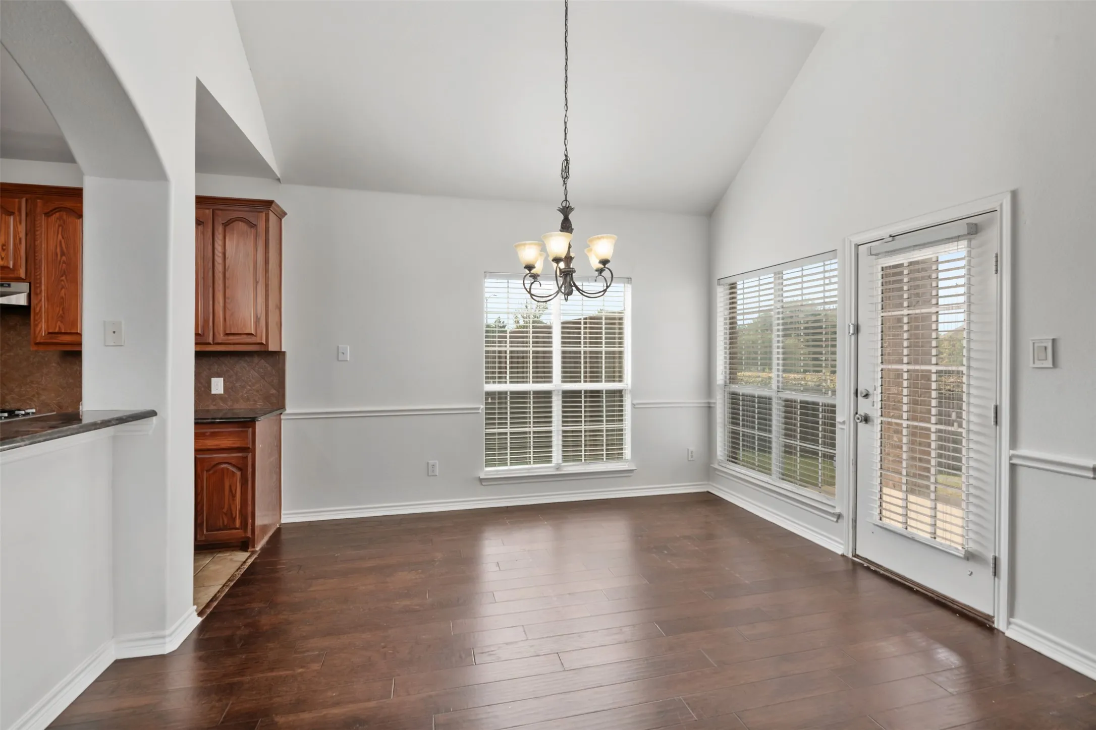 Single Family Residence For Rent in Denton County , 1143 Polo Heights Drive, Frisco, Texas 75033, 6 Bedroom, 4 Bathroom, 2 Garage spaces, 4,194 Sqft, built in 2007, mls#21396006, Real Estate Agent in Frisco, Homes For Rent in Denton county, Homes For Rent in Frisco, Realtor in Frisco Texas, Real Estate Brokerage Independent Realty Texas, Luminita Cordes Realtor