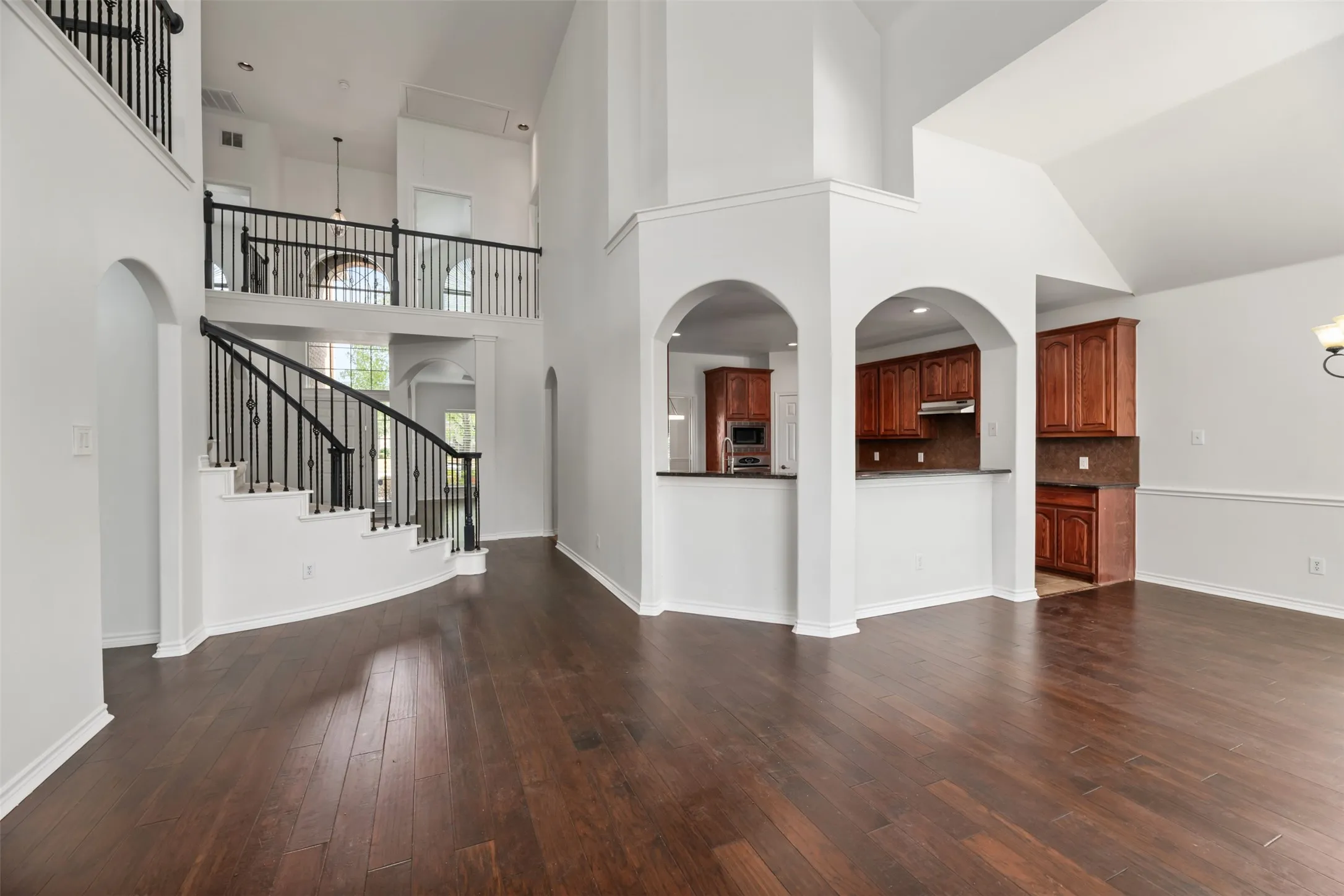 Single Family Residence For Rent in Denton County , 1143 Polo Heights Drive, Frisco, Texas 75033, 6 Bedroom, 4 Bathroom, 2 Garage spaces, 4,194 Sqft, built in 2007, mls#21396006, Real Estate Agent in Frisco, Homes For Rent in Denton county, Homes For Rent in Frisco, Realtor in Frisco Texas, Real Estate Brokerage Independent Realty Texas, Luminita Cordes Realtor