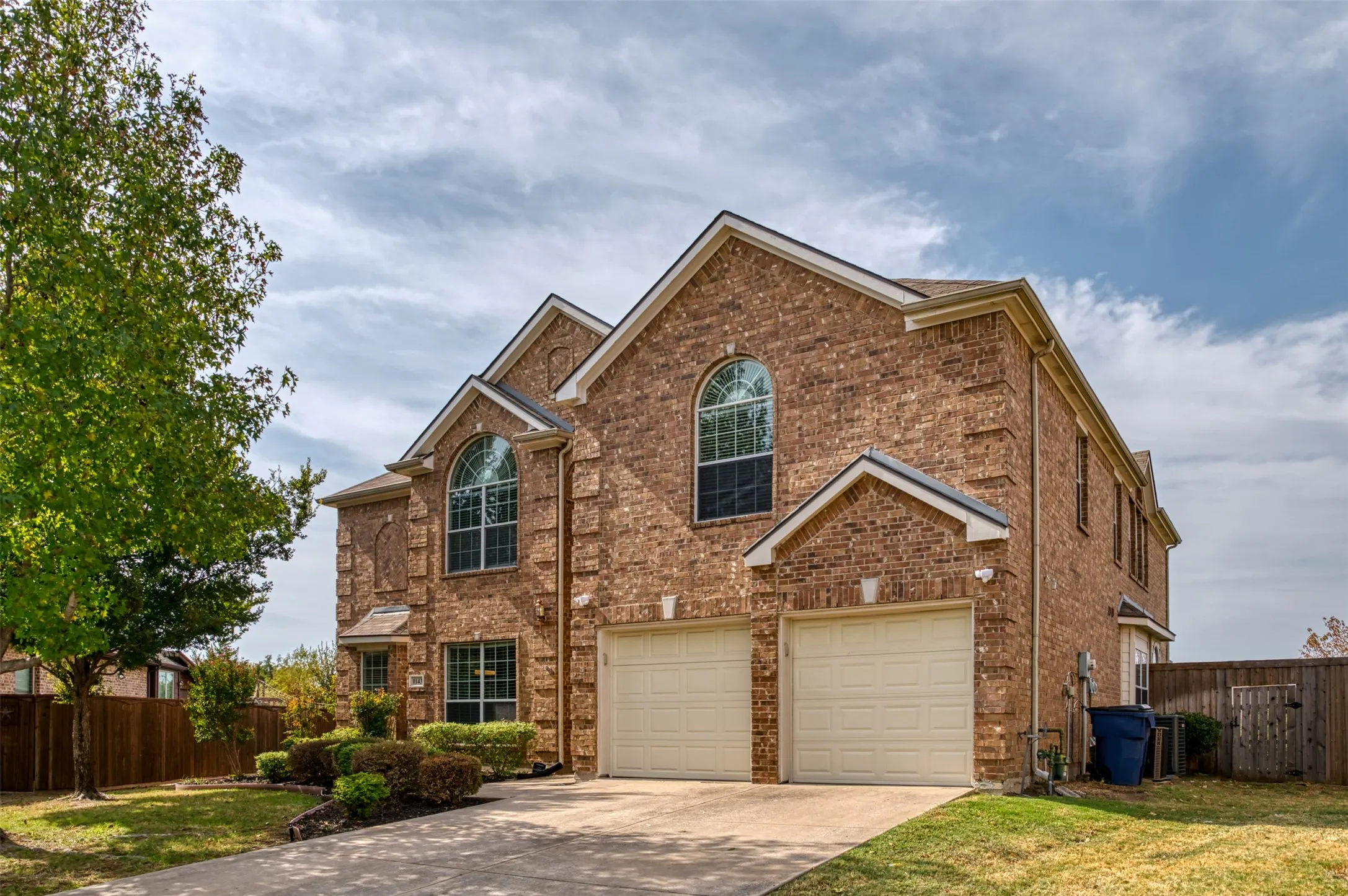 Single Family Residence For Rent