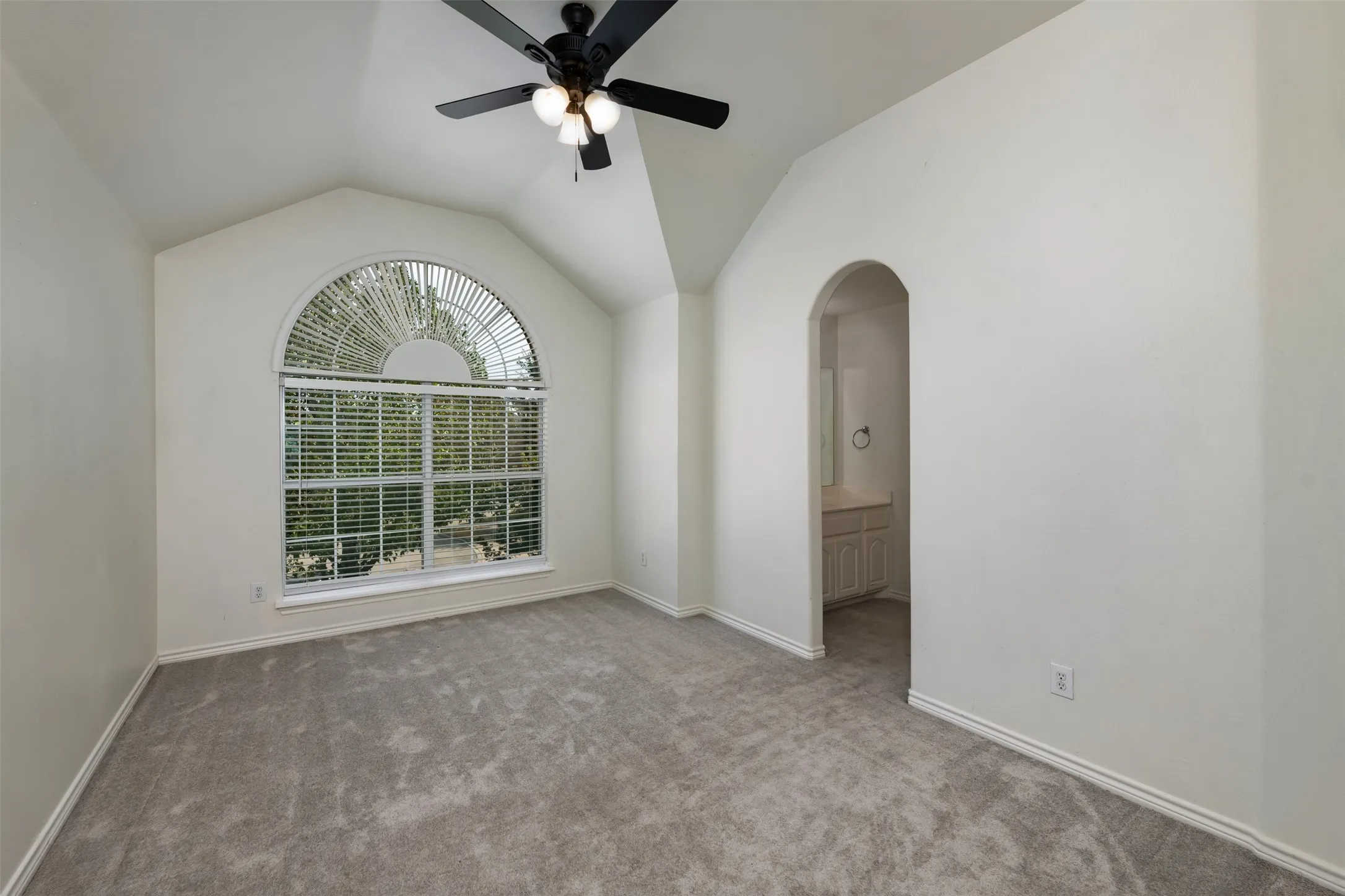 Single Family Residence For Rent in Denton County , 1143 Polo Heights Drive, Frisco, Texas 75033, 6 Bedroom, 4 Bathroom, 2 Garage spaces, 4,194 Sqft, built in 2007, mls#21396006, Real Estate Agent in Frisco, Homes For Rent in Denton county, Homes For Rent in Frisco, Realtor in Frisco Texas, Real Estate Brokerage Independent Realty Texas, Luminita Cordes Realtor