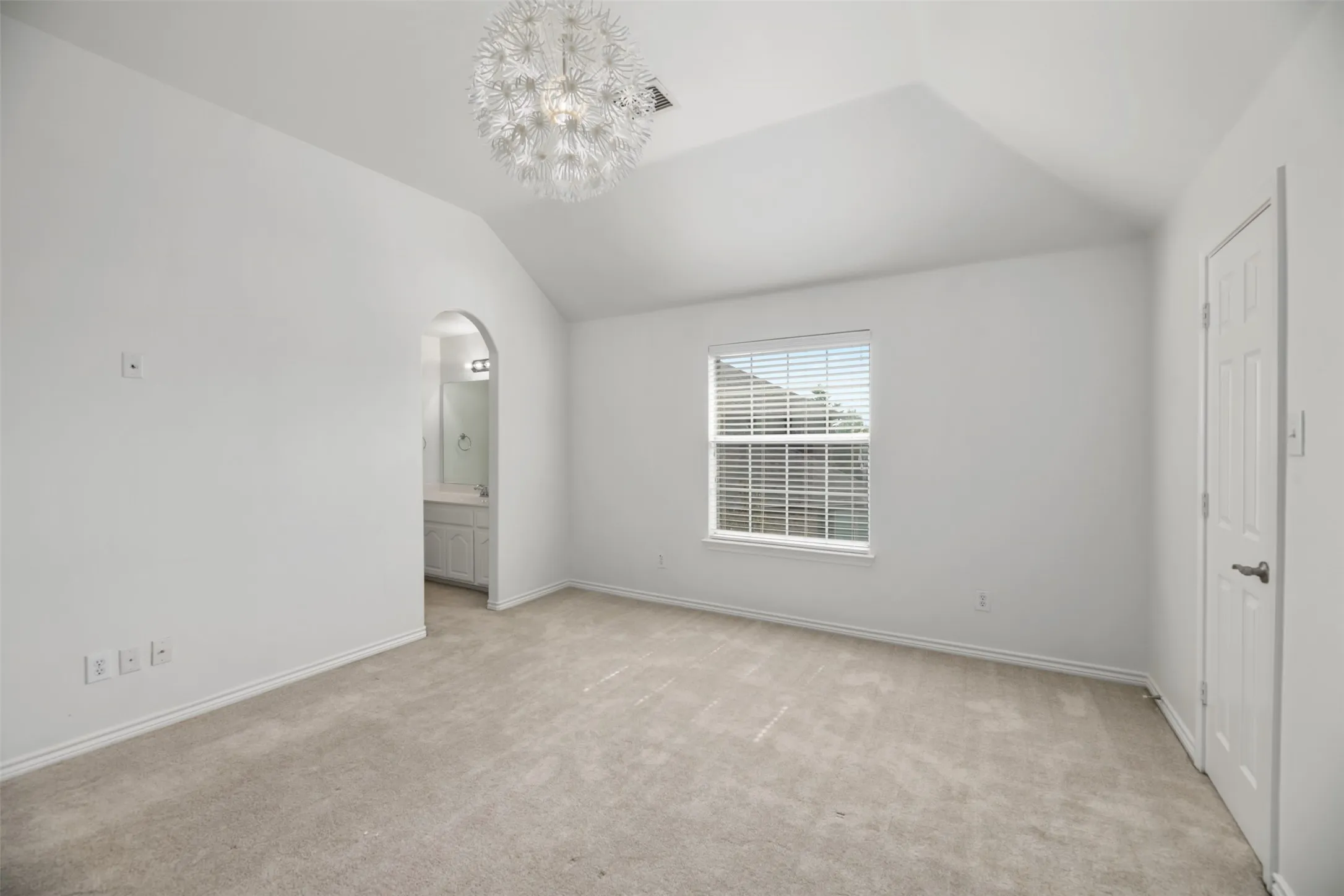 Single Family Residence For Rent in Denton County , 1143 Polo Heights Drive, Frisco, Texas 75033, 6 Bedroom, 4 Bathroom, 2 Garage spaces, 4,194 Sqft, built in 2007, mls#21396006, Real Estate Agent in Frisco, Homes For Rent in Denton county, Homes For Rent in Frisco, Realtor in Frisco Texas, Real Estate Brokerage Independent Realty Texas, Luminita Cordes Realtor