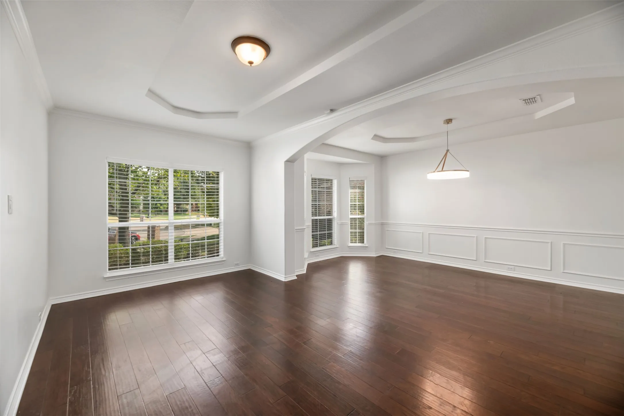 Combo living dining rooms