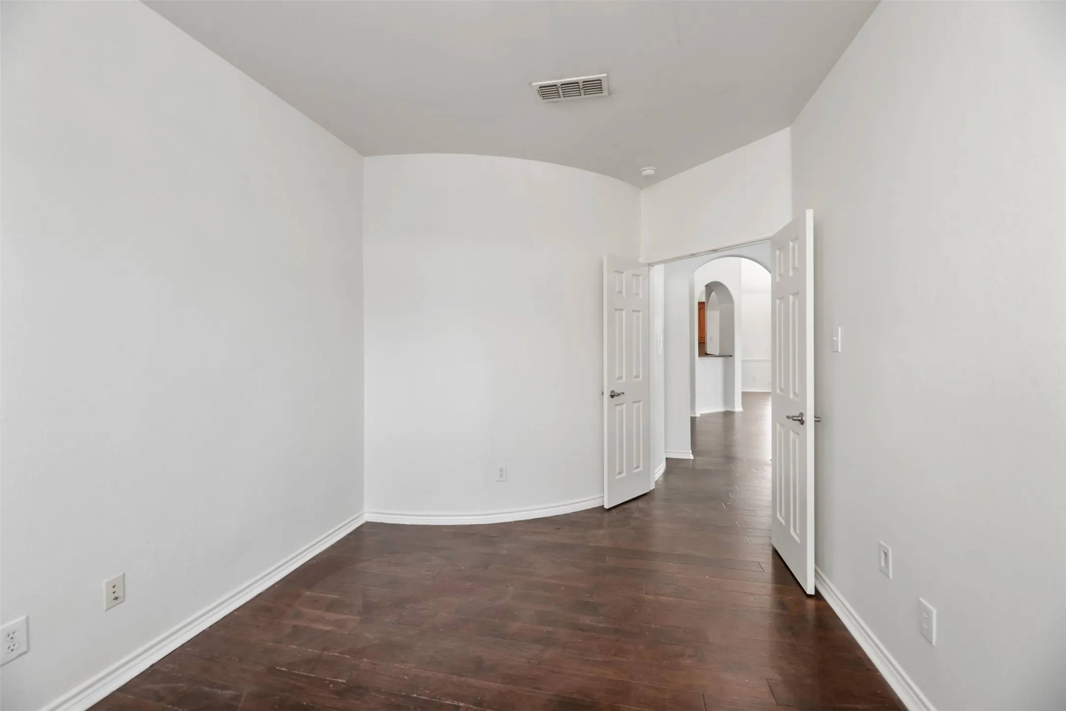 Single Family Residence For Rent in Denton County , 1143 Polo Heights Drive, Frisco, Texas 75033, 6 Bedroom, 4 Bathroom, 2 Garage spaces, 4,194 Sqft, built in 2007, mls#21396006, Real Estate Agent in Frisco, Homes For Rent in Denton county, Homes For Rent in Frisco, Realtor in Frisco Texas, Real Estate Brokerage Independent Realty Texas, Luminita Cordes Realtor