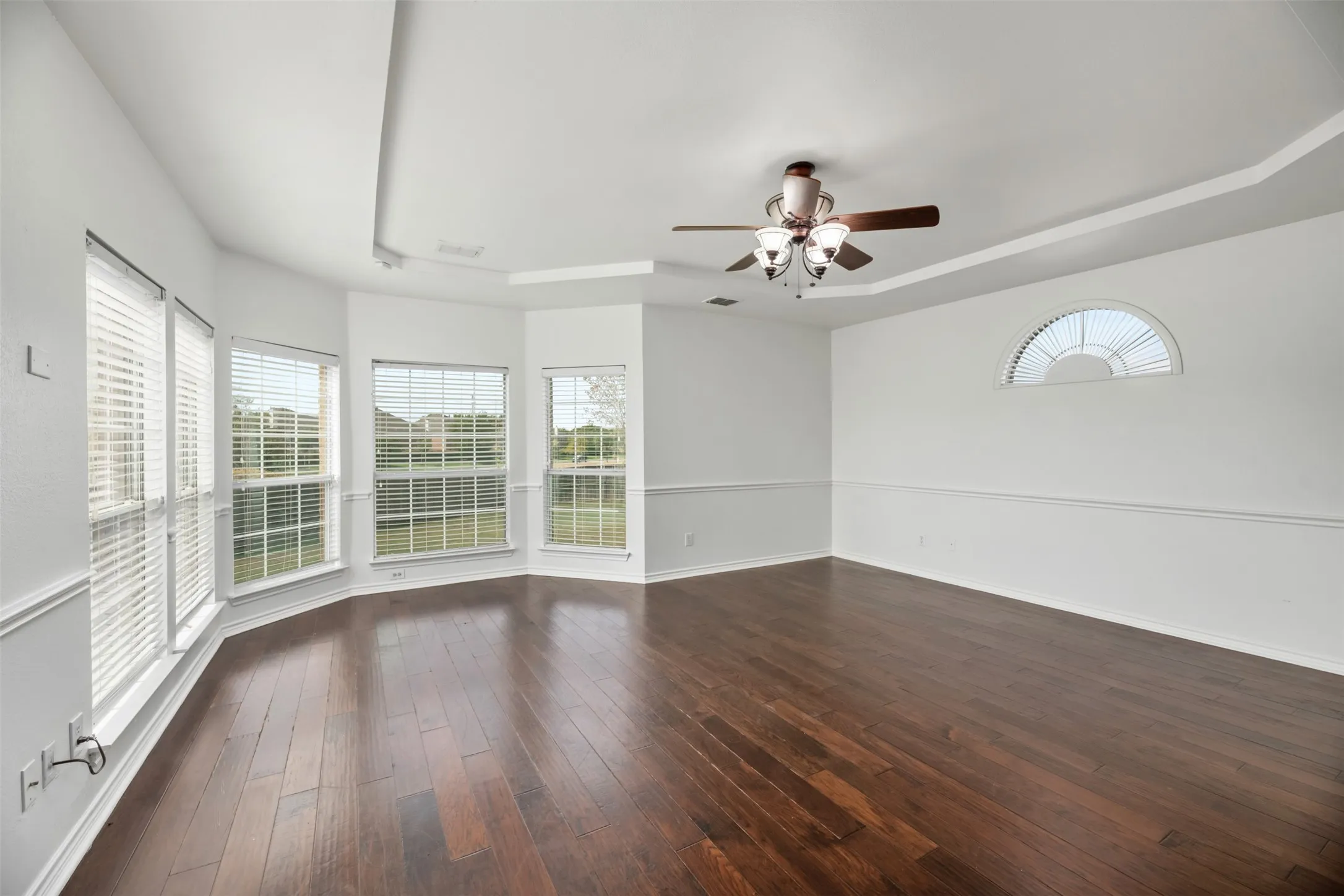 Single Family Residence For Rent in Denton County , 1143 Polo Heights Drive, Frisco, Texas 75033, 6 Bedroom, 4 Bathroom, 2 Garage spaces, 4,194 Sqft, built in 2007, mls#21396006, Real Estate Agent in Frisco, Homes For Rent in Denton county, Homes For Rent in Frisco, Realtor in Frisco Texas, Real Estate Brokerage Independent Realty Texas, Luminita Cordes Realtor