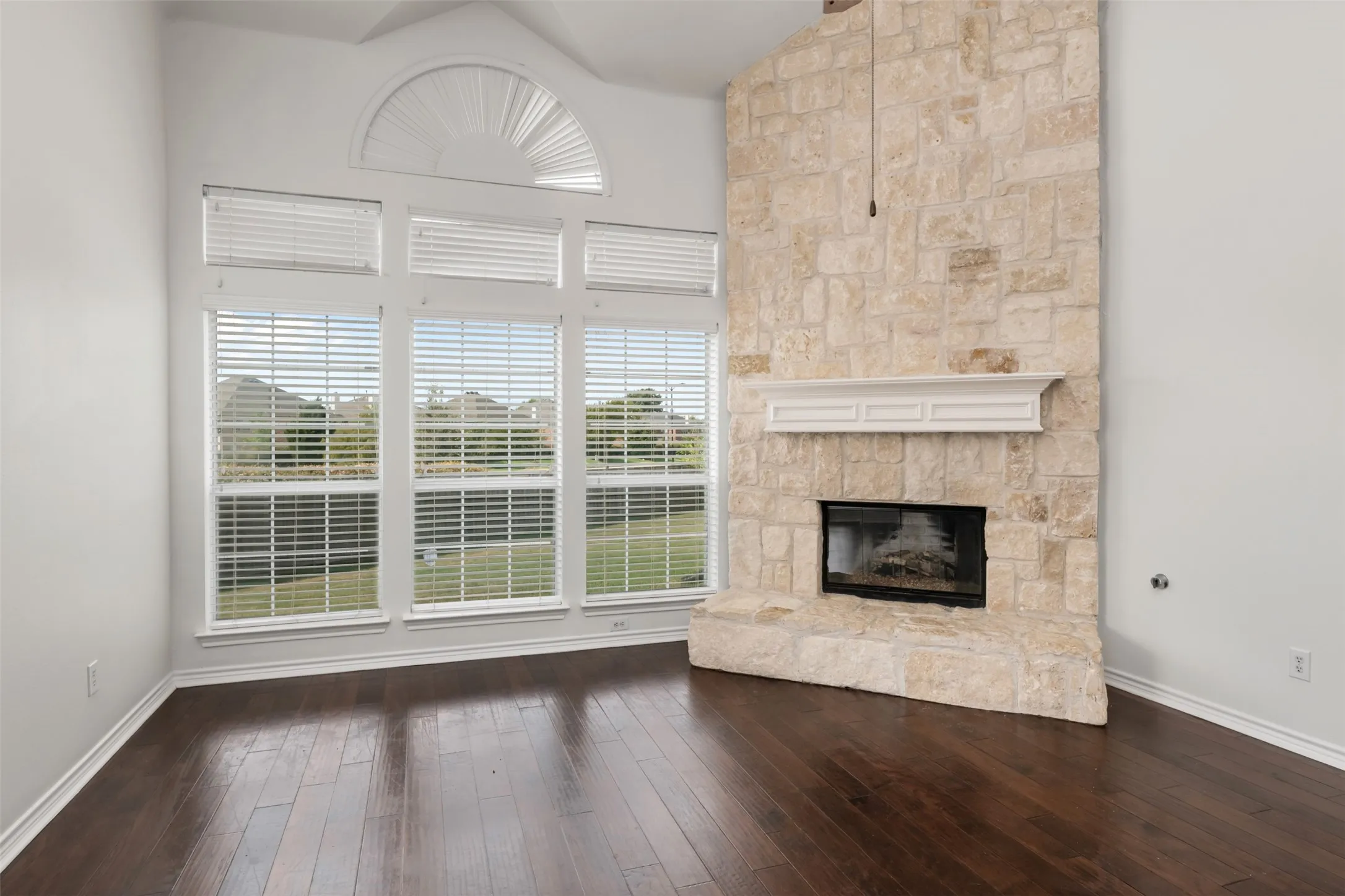 Single Family Residence For Rent in Denton County , 1143 Polo Heights Drive, Frisco, Texas 75033, 6 Bedroom, 4 Bathroom, 2 Garage spaces, 4,194 Sqft, built in 2007, mls#21396006, Real Estate Agent in Frisco, Homes For Rent in Denton county, Homes For Rent in Frisco, Realtor in Frisco Texas, Real Estate Brokerage Independent Realty Texas, Luminita Cordes Realtor