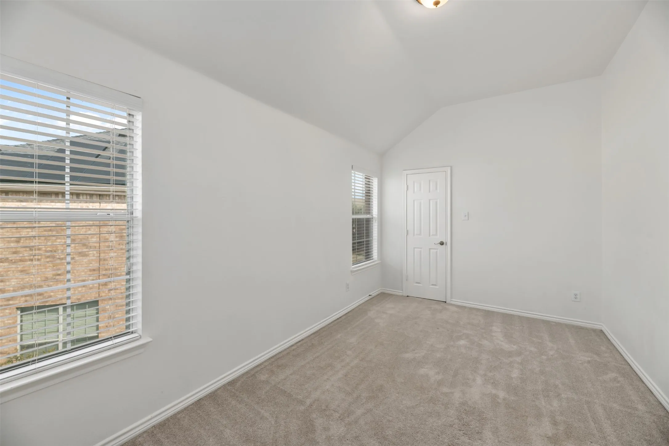 Single Family Residence For Rent in Denton County , 1143 Polo Heights Drive, Frisco, Texas 75033, 6 Bedroom, 4 Bathroom, 2 Garage spaces, 4,194 Sqft, built in 2007, mls#21396006, Real Estate Agent in Frisco, Homes For Rent in Denton county, Homes For Rent in Frisco, Realtor in Frisco Texas, Real Estate Brokerage Independent Realty Texas, Luminita Cordes Realtor