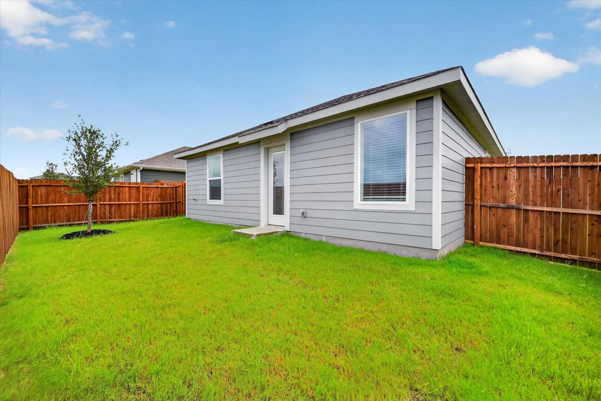 Single Family Residence For Rent in Grayson County , 3022 Serenity Lane, Sherman, Texas 75090, 3 Bedroom, 2 Bathroom, 2 Garage spaces, 1,280 Sqft, built in 2026, mls#21396136, Real Estate Agent in Sherman, Homes For Rent in Grayson county, Homes For Rent in Sherman, Realtor in Sherman Texas, Real Estate Brokerage Independent Realty Texas, Luminita Cordes Realtor