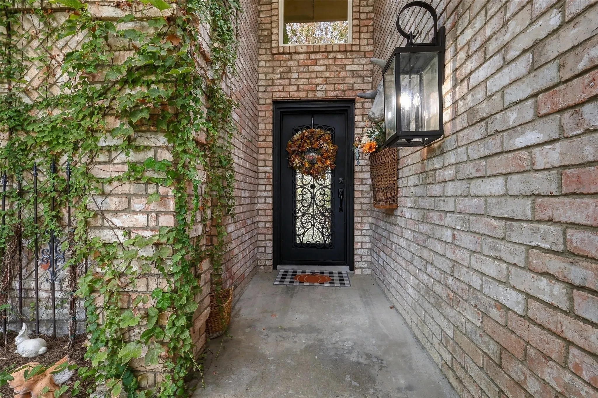 Single Family Residence For Sale in Collin County , 904 Hills Creek Drive, Mc Kinney, Texas 75072, 4 Bedroom, 5 Bathroom, 2 Garage spaces, 3,265 Sqft, built in 1989, mls#21386123, Real Estate Agent in Mc Kinney, Homes For Sale in Collin county, Homes For Sale in Mc Kinney, Realtor in Mc Kinney Texas, Real Estate Brokerage Independent Realty Texas, Luminita Cordes Realtor