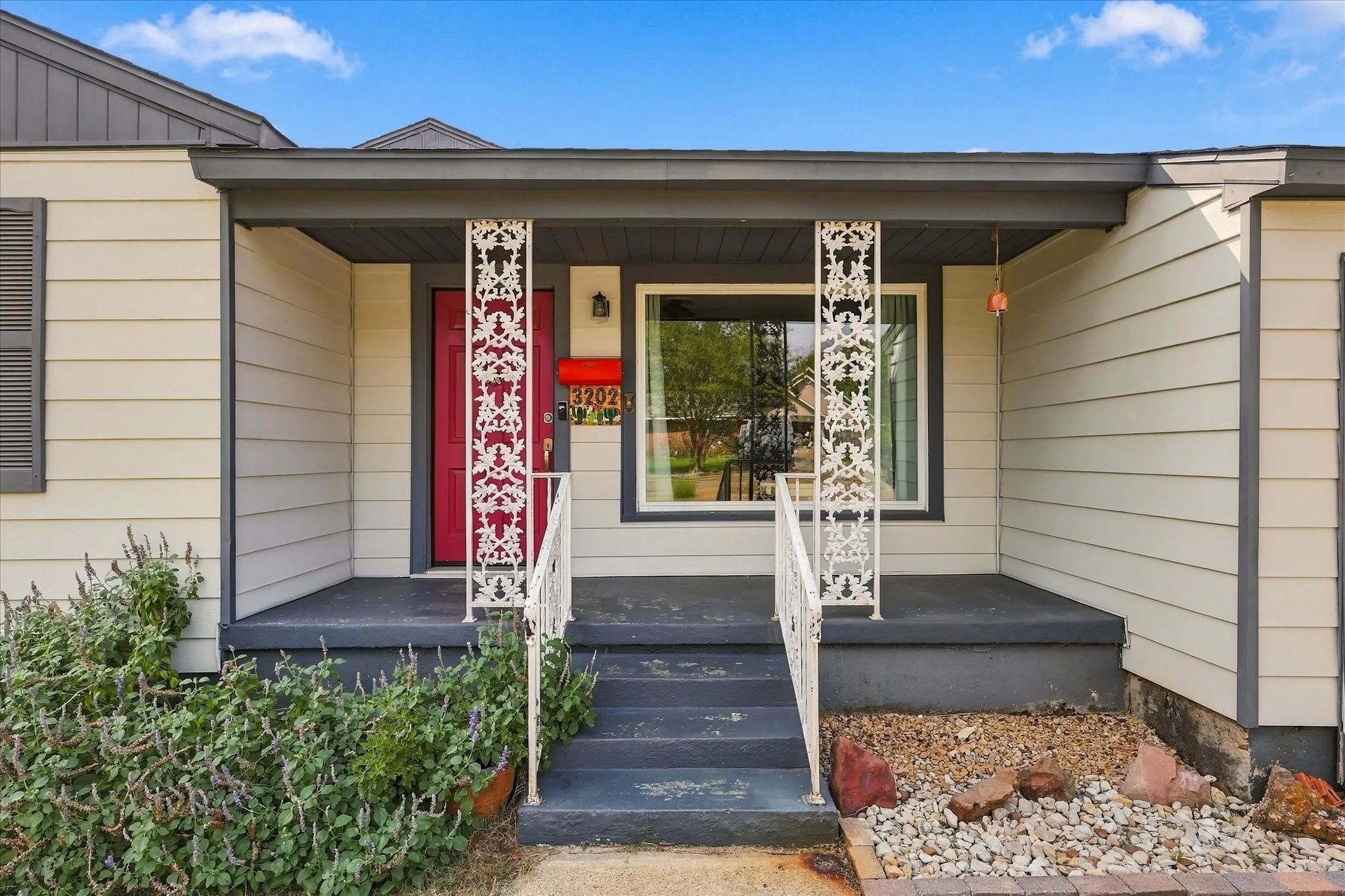 Inviting front entry