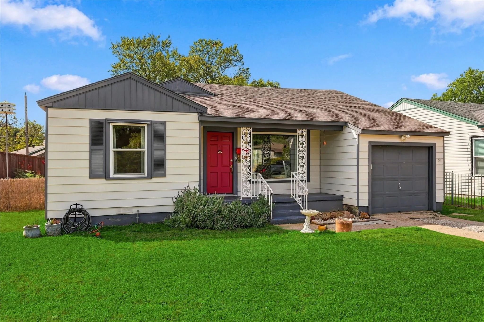 Single Family Residence For Sale in Dallas County , 3202 Casino Drive, Dallas, Texas 75224, 2 Bedroom, 1 Bathroom, 1 Garage spaces, 1,092 Sqft, built in 1950, mls#21395398, Real Estate Agent in Dallas, Homes For Sale in Dallas county, Homes For Sale in Dallas, Realtor in Dallas Texas, Real Estate Brokerage Independent Realty Texas, Luminita Cordes Realtor