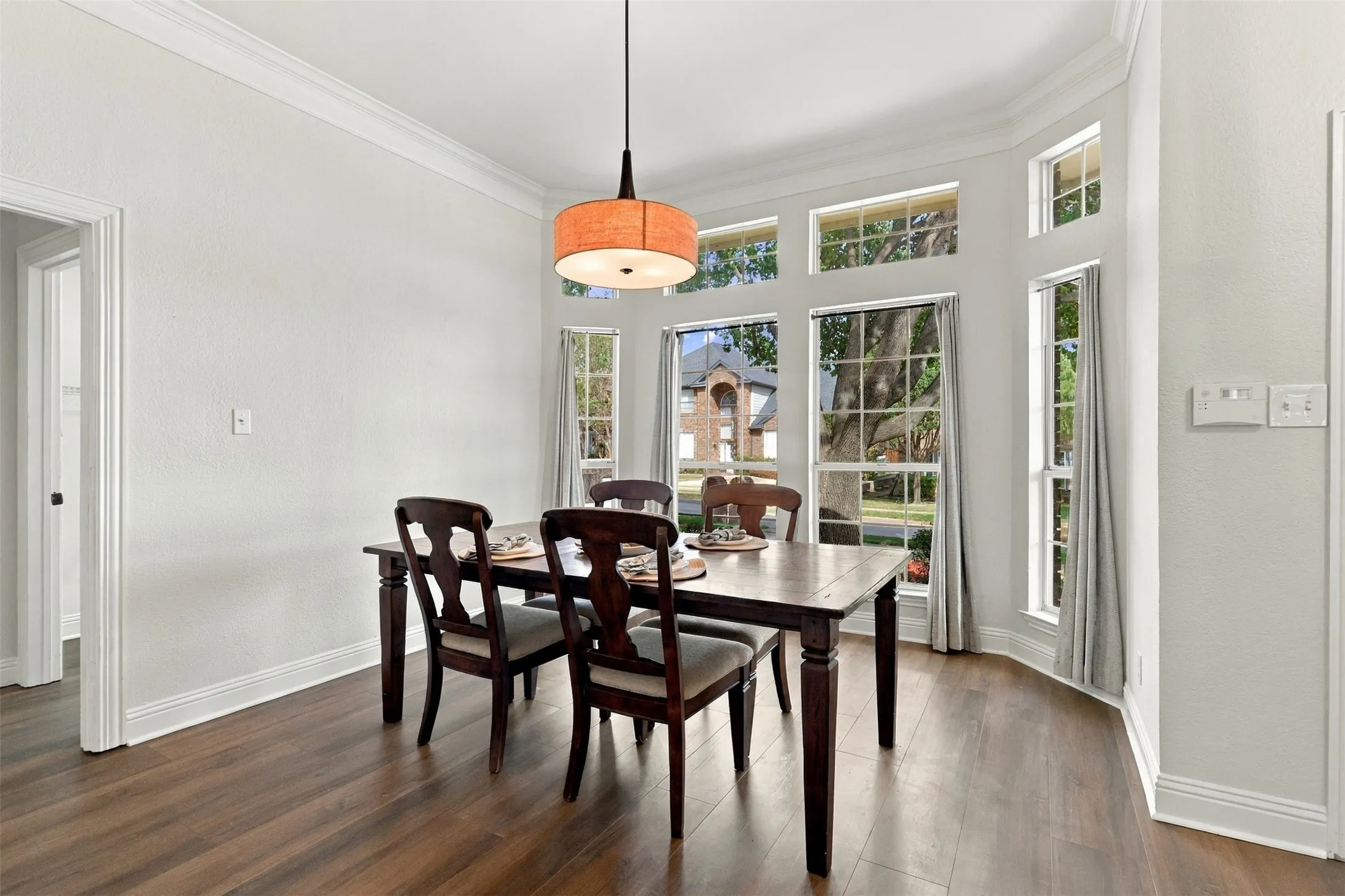 Bay window with multiple panes