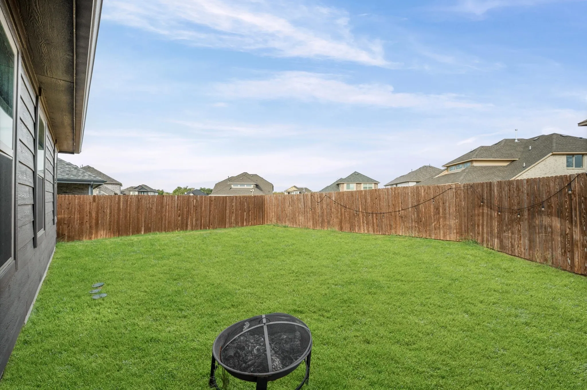 Single Family Residence For Rent in Denton County , 38 Mockingbird Lane, Sanger, Texas 76266, 3 Bedroom, 2 Bathroom, 2 Garage spaces, 1,581 Sqft, built in 2022, mls#21396150, Real Estate Agent in Sanger, Homes For Rent in Denton county, Homes For Rent in Sanger, Realtor in Sanger Texas, Real Estate Brokerage Independent Realty Texas, Luminita Cordes Realtor