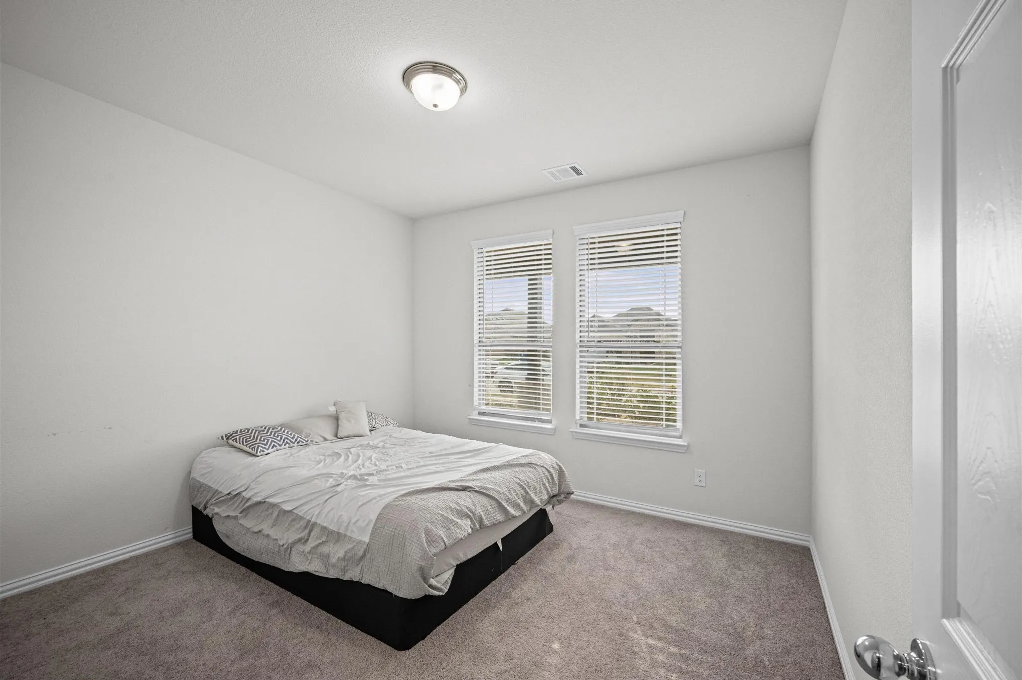 Single Family Residence For Rent in Denton County , 38 Mockingbird Lane, Sanger, Texas 76266, 3 Bedroom, 2 Bathroom, 2 Garage spaces, 1,581 Sqft, built in 2022, mls#21396150, Real Estate Agent in Sanger, Homes For Rent in Denton county, Homes For Rent in Sanger, Realtor in Sanger Texas, Real Estate Brokerage Independent Realty Texas, Luminita Cordes Realtor