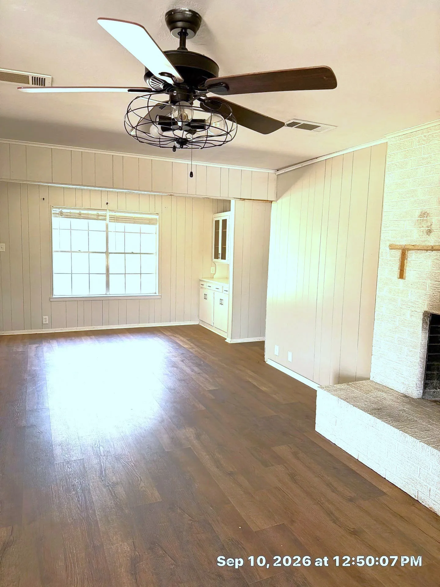 Farm For Sale in Cooke County , 186 County Road 150, Gainesville, Texas 76240, 2 Bedroom, 2 Bathroom, 1 Garage spaces, 1,455 Sqft, built in 1975, mls#21394650, Real Estate Agent in Gainesville, Homes For Sale in Cooke county, Homes For Sale in Gainesville, Realtor in Gainesville Texas, Real Estate Brokerage Independent Realty Texas, Luminita Cordes Realtor