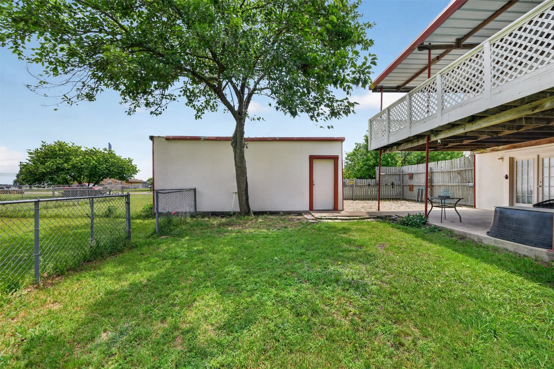 Single Family Residence For Sale in Ellis County , 104 Bow Creek, Red Oak, Texas 75154, 4 Bedroom, 3 Bathroom, 2 Garage spaces, 2,100 Sqft, built in 1993, mls#21396172, Real Estate Agent in Red Oak, Homes For Sale in Ellis county, Homes For Sale in Red Oak, Realtor in Red Oak Texas, Real Estate Brokerage Independent Realty Texas, Luminita Cordes Realtor