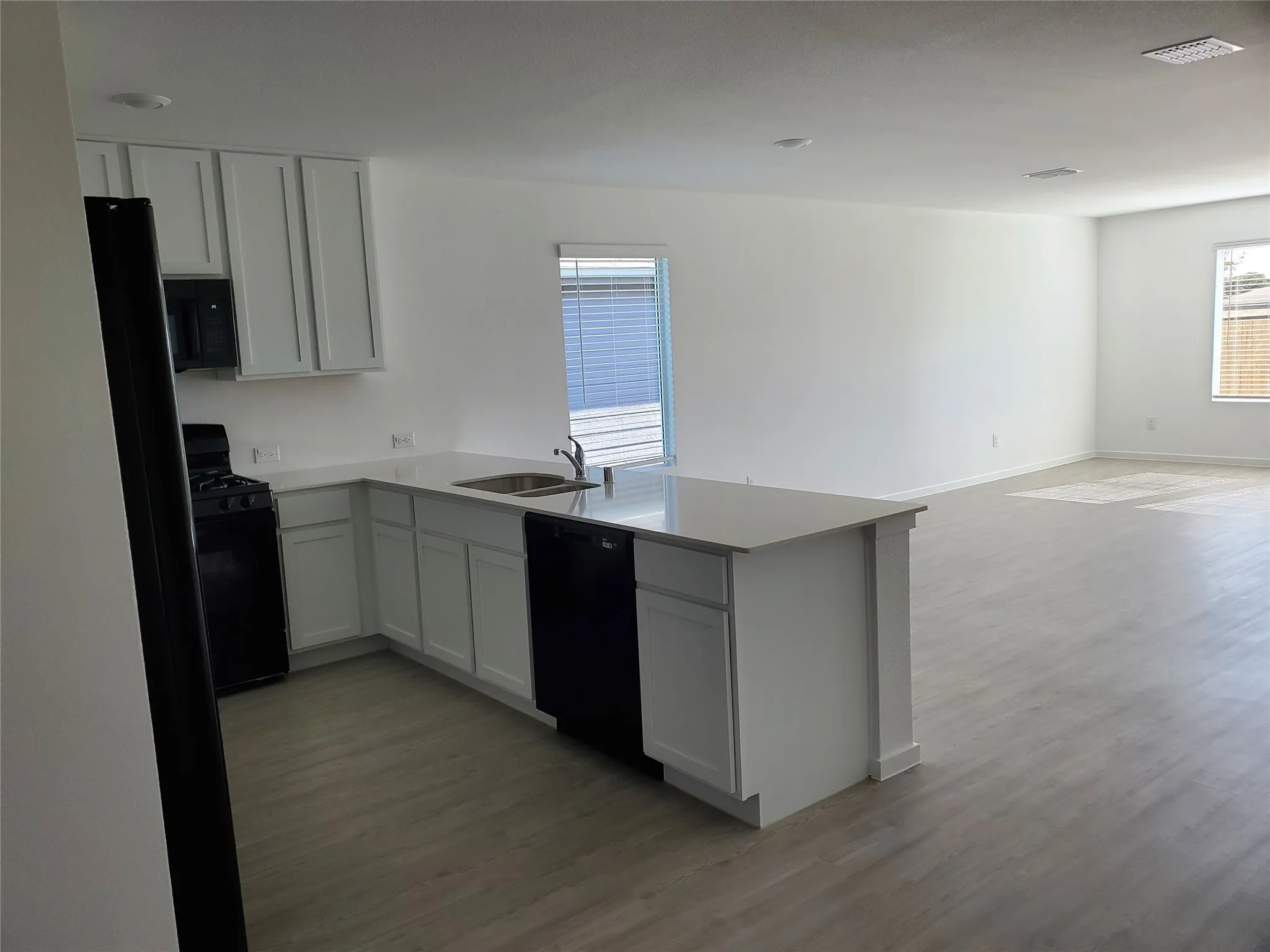 Single Family Residence For Rent in Denton County , 11000 Triple Crown Court, Providence Village, Texas 76227, 3 Bedroom, 2 Bathroom, 2 Garage spaces, 1,479 Sqft, built in 2024, mls#21396180, Real Estate Agent in Providence Village, Homes For Rent in Denton county, Homes For Rent in Providence Village, Realtor in Providence Village Texas, Real Estate Brokerage Independent Realty Texas, Luminita Cordes Realtor
