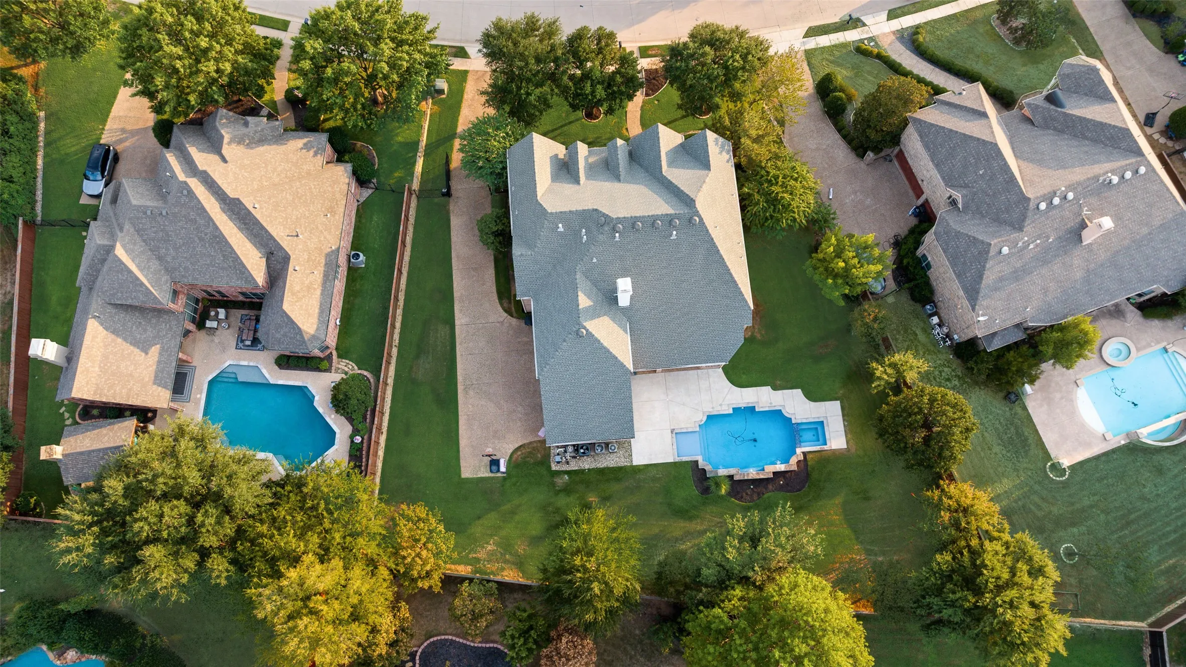 Single Family Residence For Sale in Tarrant County , 408 Stockton Drive, Southlake, Texas 76092, 4 Bedroom, 4 Bathroom, 4 Garage spaces, 4,666 Sqft, built in 2005, mls#21395854, Real Estate Agent in Southlake, Homes For Sale in Tarrant county, Homes For Sale in Southlake, Realtor in Southlake Texas, Real Estate Brokerage Independent Realty Texas, Luminita Cordes Realtor