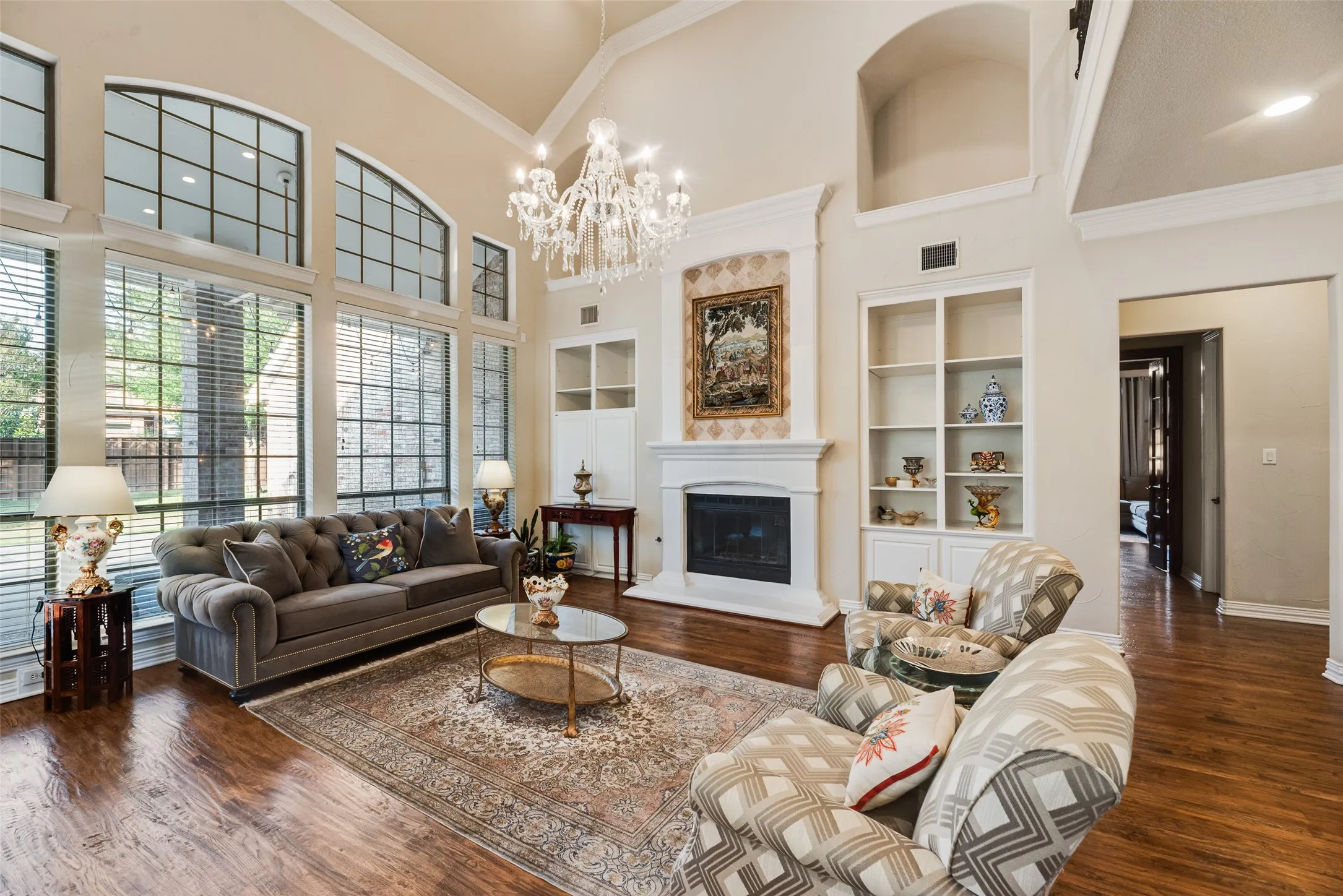 Single Family Residence For Sale in Tarrant County , 408 Stockton Drive, Southlake, Texas 76092, 4 Bedroom, 4 Bathroom, 4 Garage spaces, 4,666 Sqft, built in 2005, mls#21395854, Real Estate Agent in Southlake, Homes For Sale in Tarrant county, Homes For Sale in Southlake, Realtor in Southlake Texas, Real Estate Brokerage Independent Realty Texas, Luminita Cordes Realtor